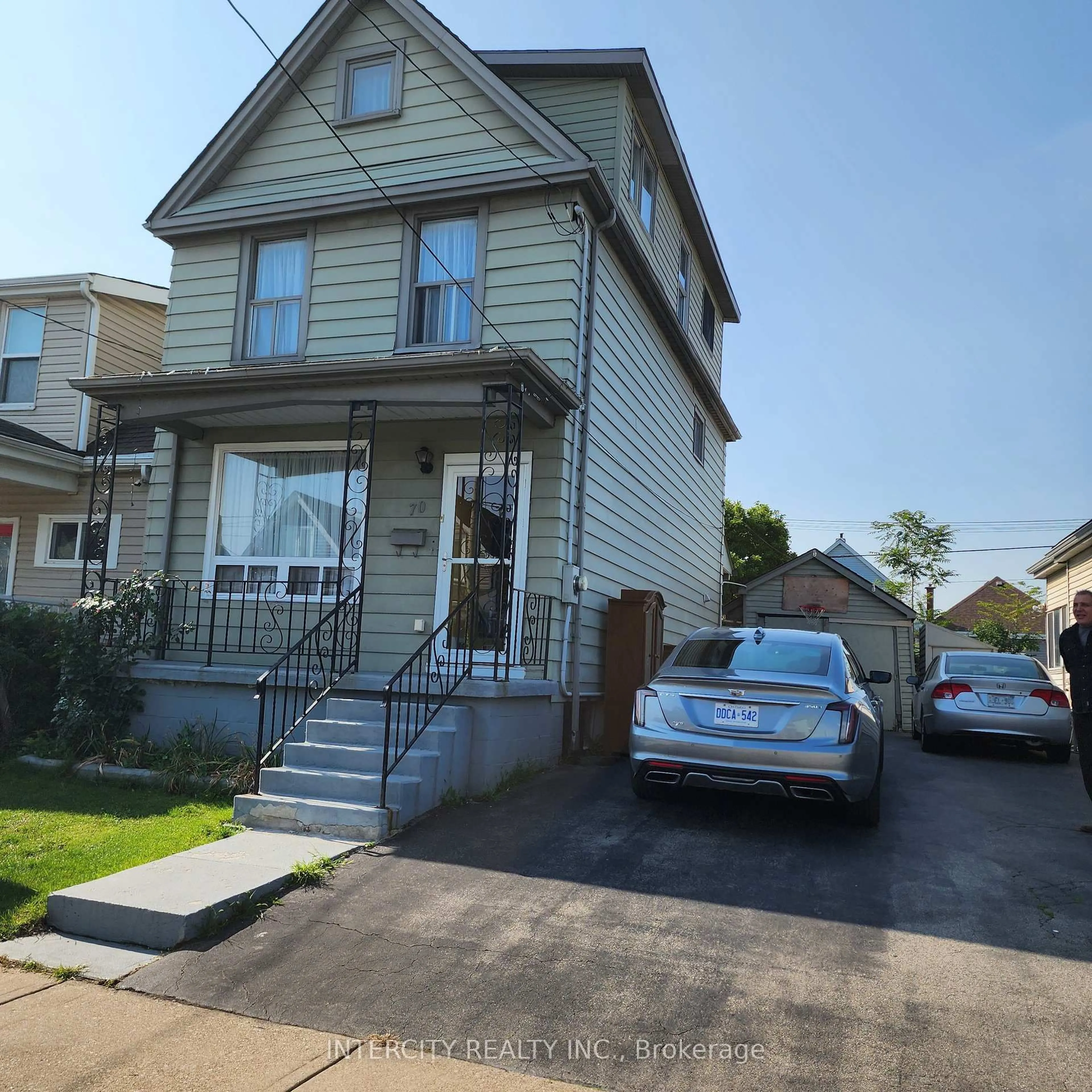 Unknown for 70 Mayflower Ave, Hamilton Ontario L8L 2K4
