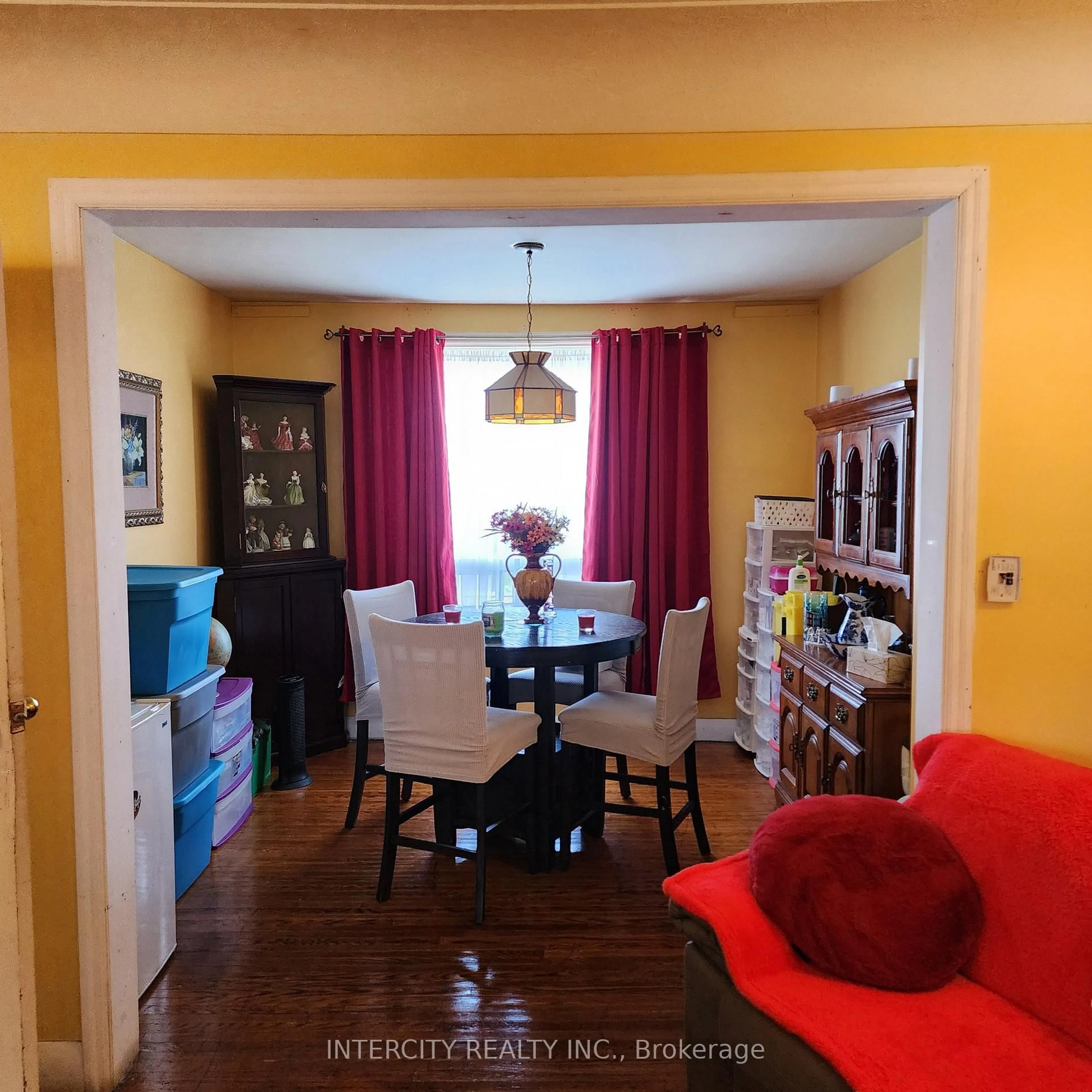 Dining room, unknown for 70 Mayflower Ave, Hamilton Ontario L8L 2K4