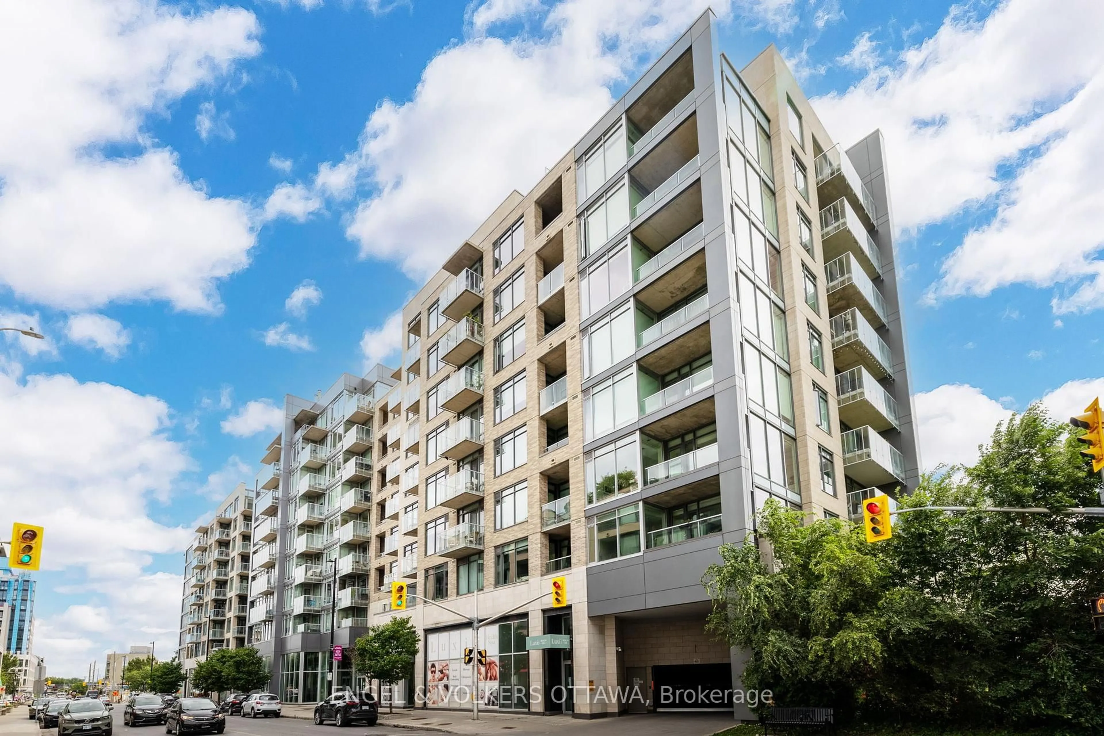 Patio, building for 88 Richmond Rd #708, Ottawa Ontario K1Z 0B1