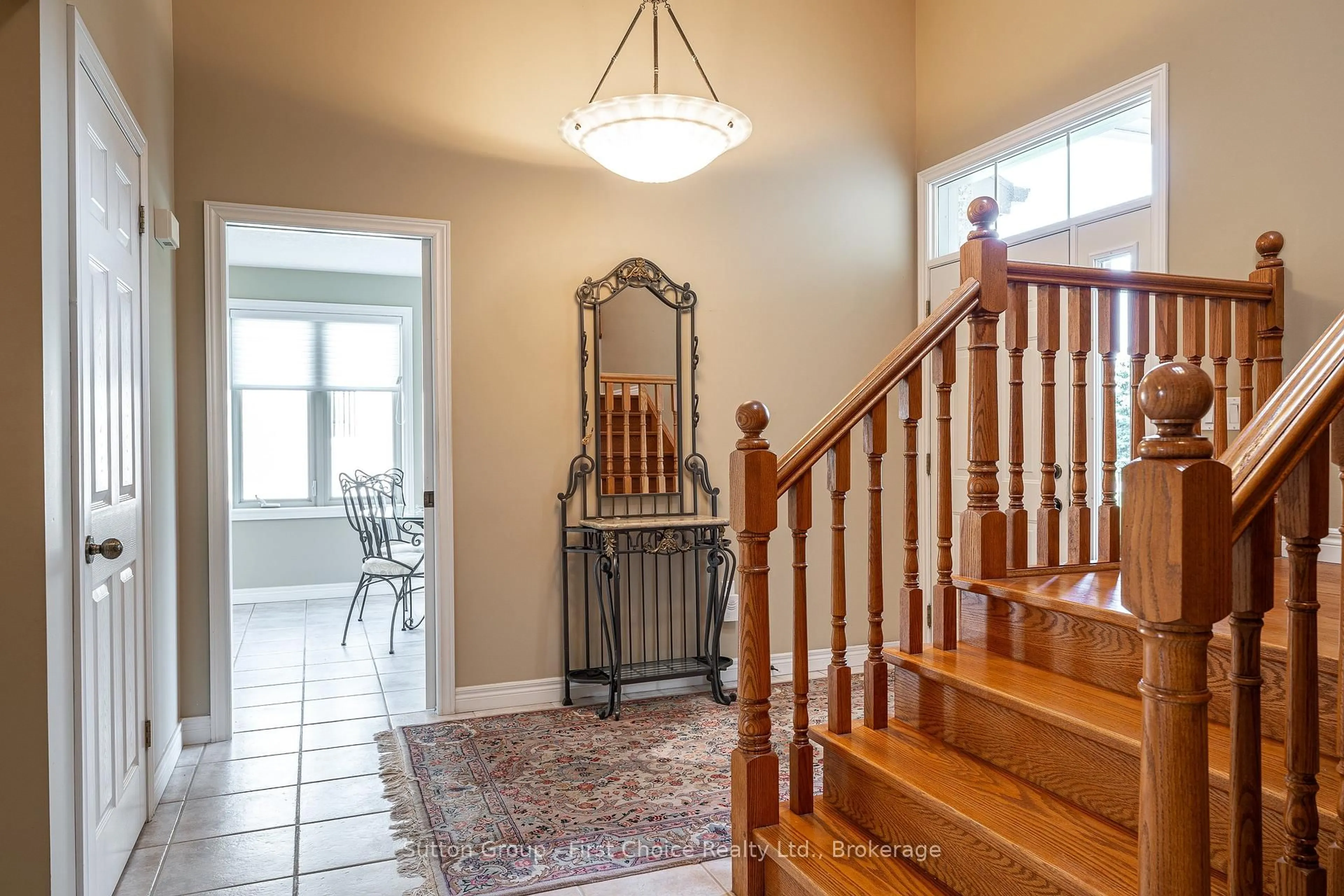 Indoor entryway for 46 Frances St, West Perth Ontario N0K 1N0