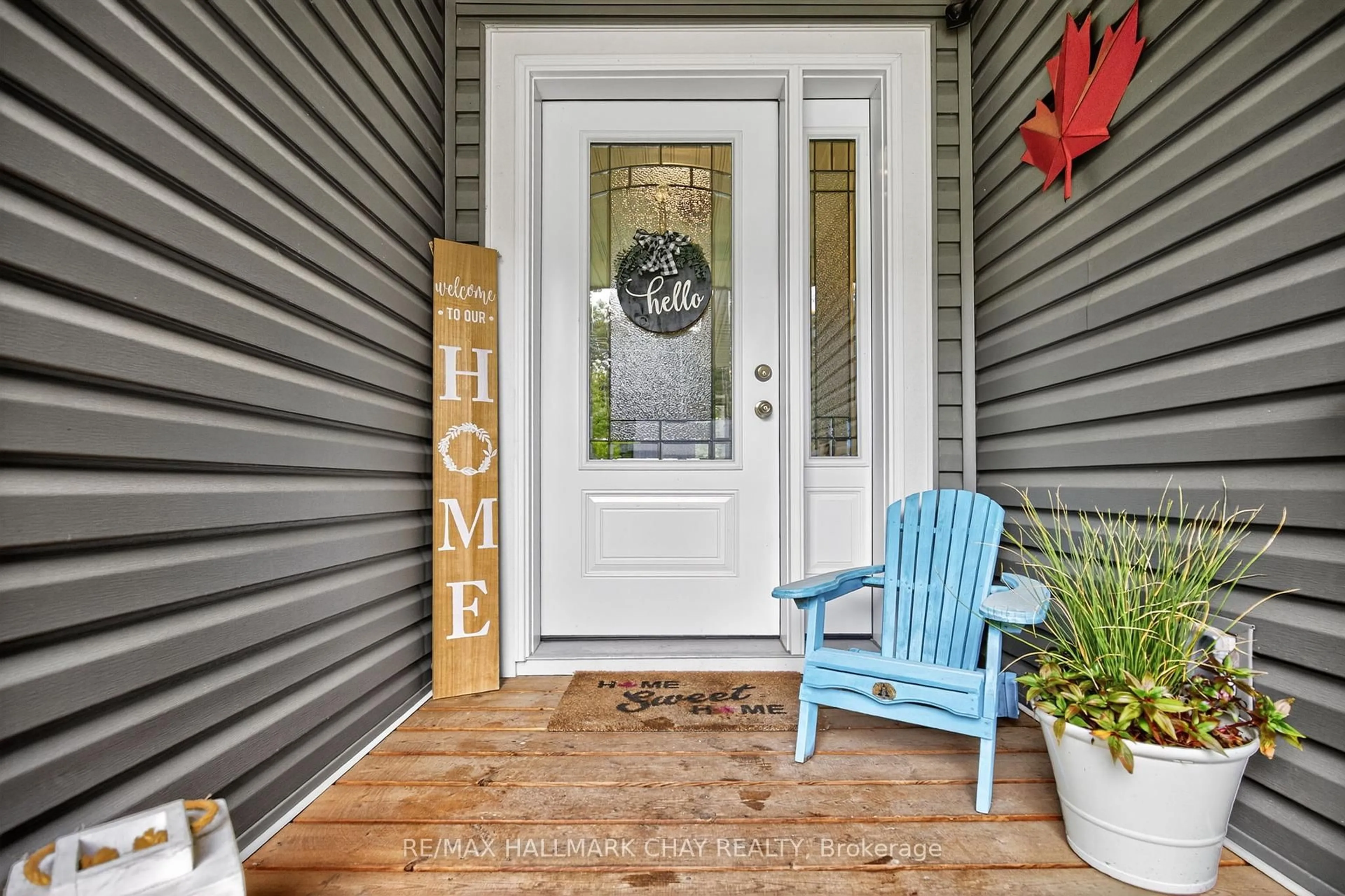 Indoor entryway for 202 Vel-Dor Cres, Bracebridge Ontario P1L 1J4