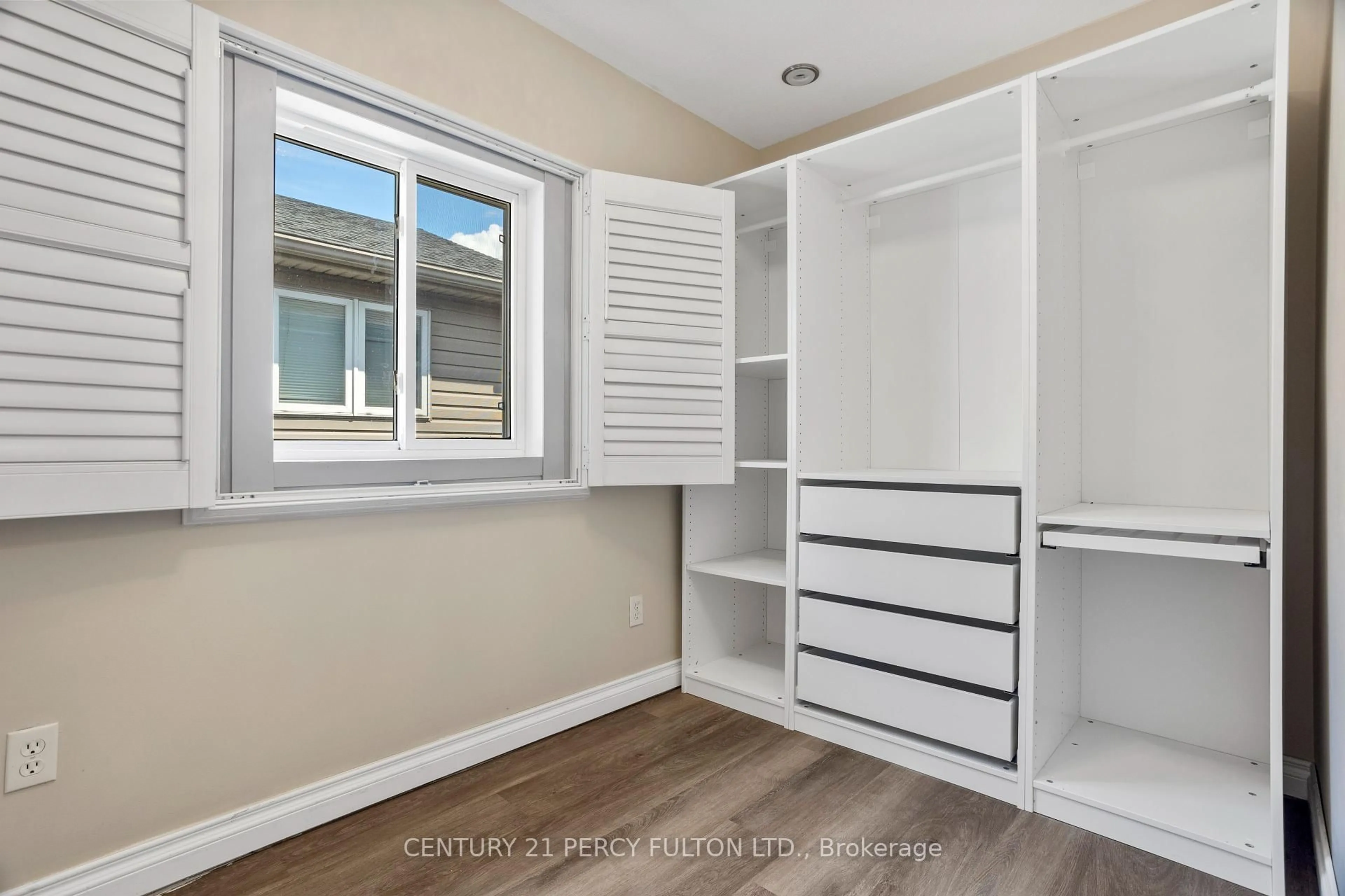 Storage room or clothes room or walk-in closet for 14 Anderson St, Woodstock Ontario N4S 8W9