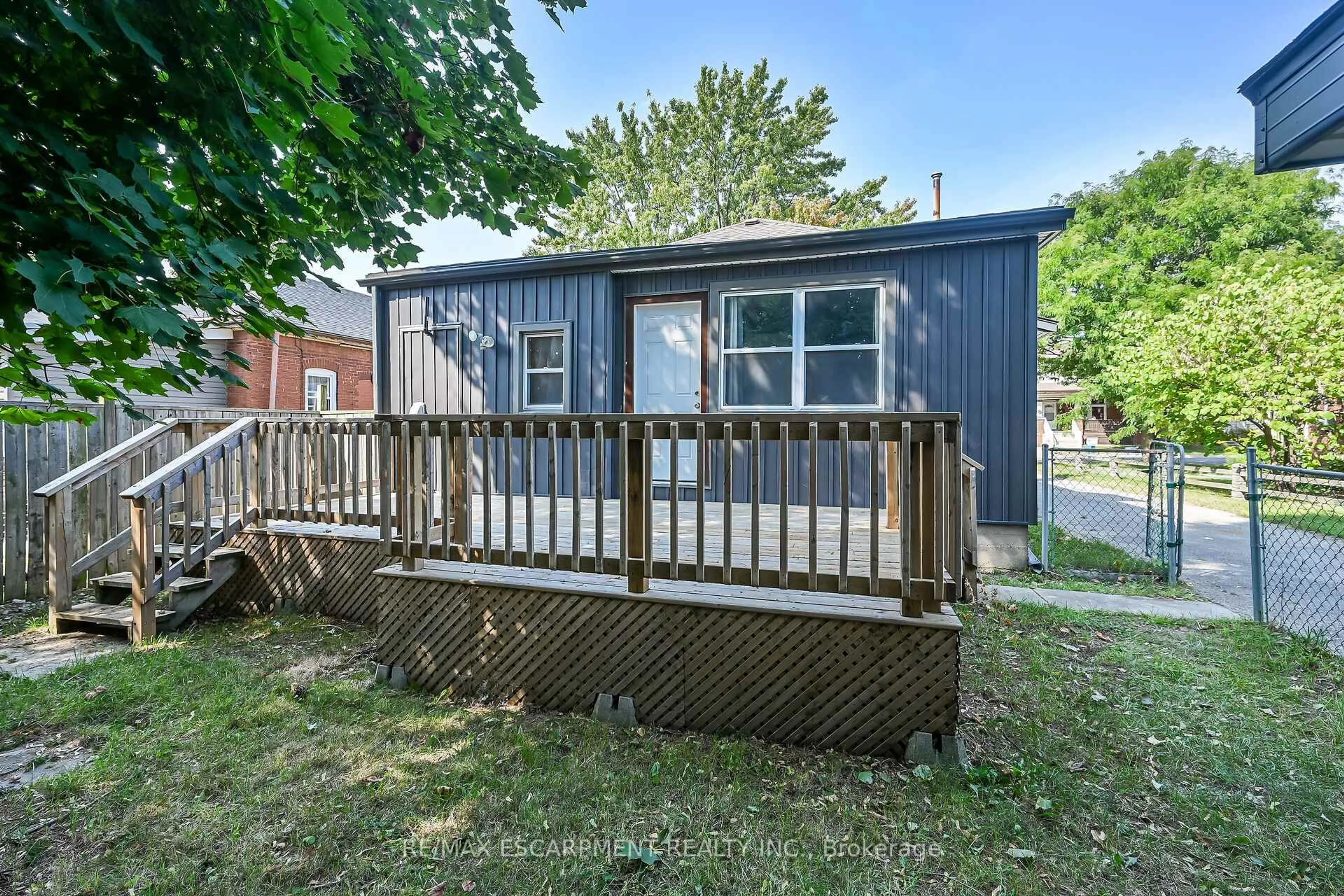 Unknown for 149 Elgin St, Brantford Ontario N3S 5A4