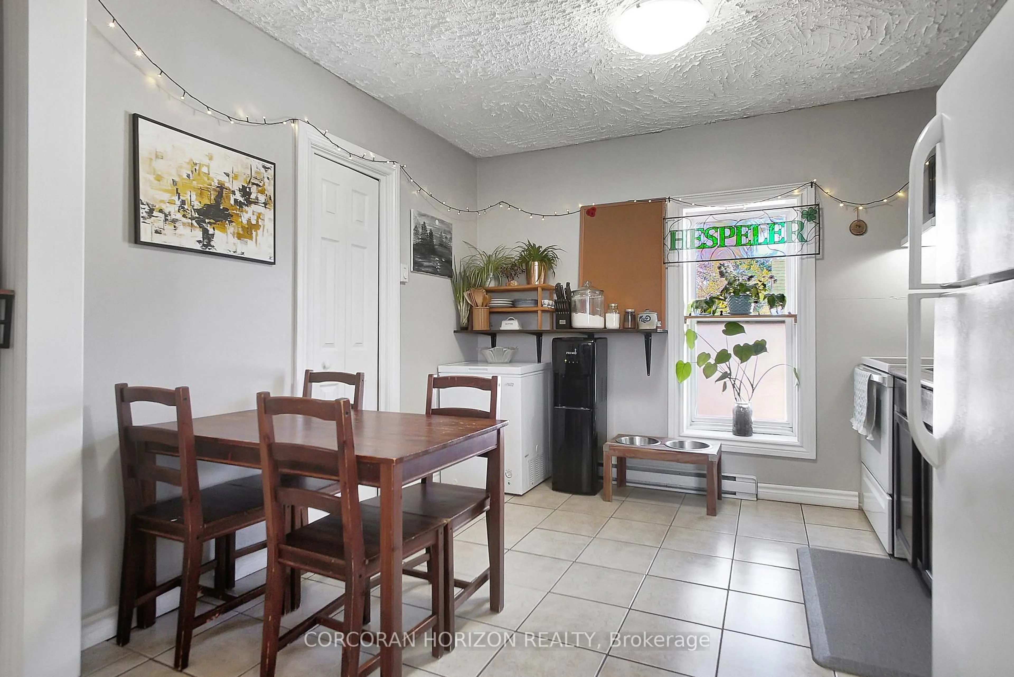 Dining room, unknown for 17 Shaw Ave, Cambridge Ontario N3C 1E3