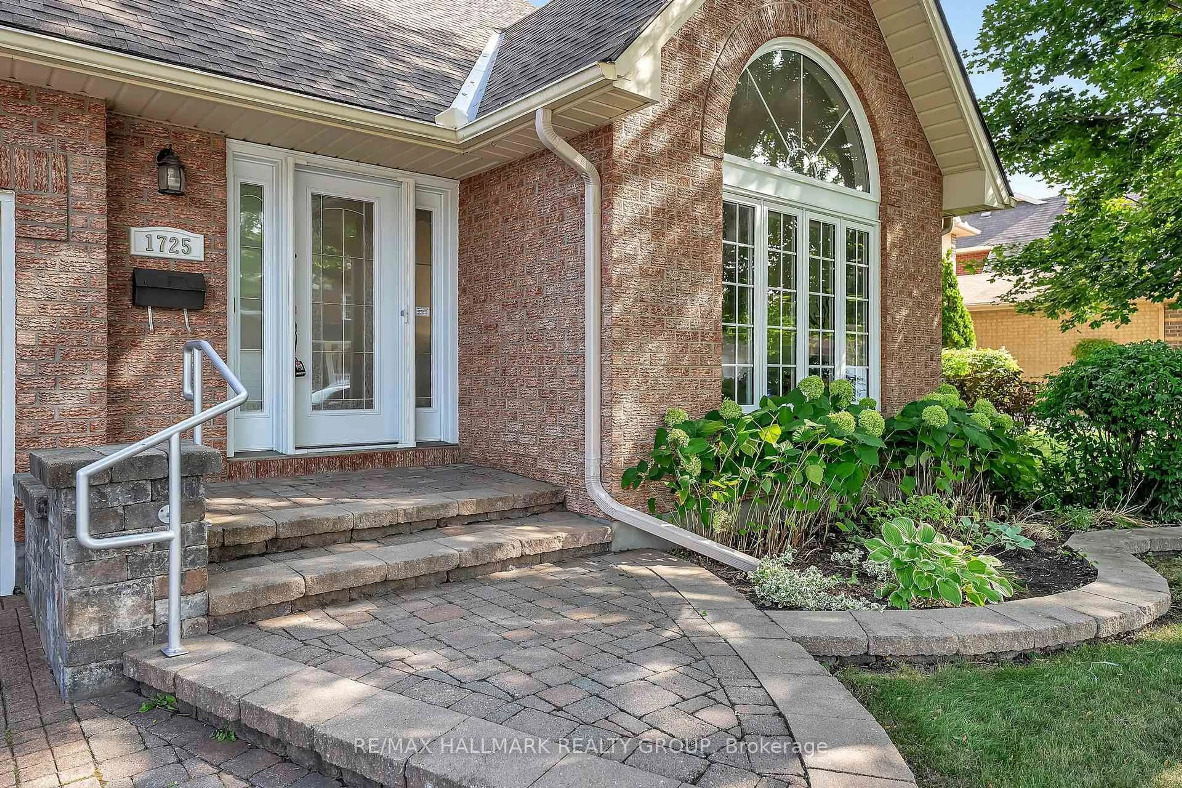Home with brick exterior material, street for 1725 Autumn Ridge Dr, Ottawa Ontario K1C 6Z1