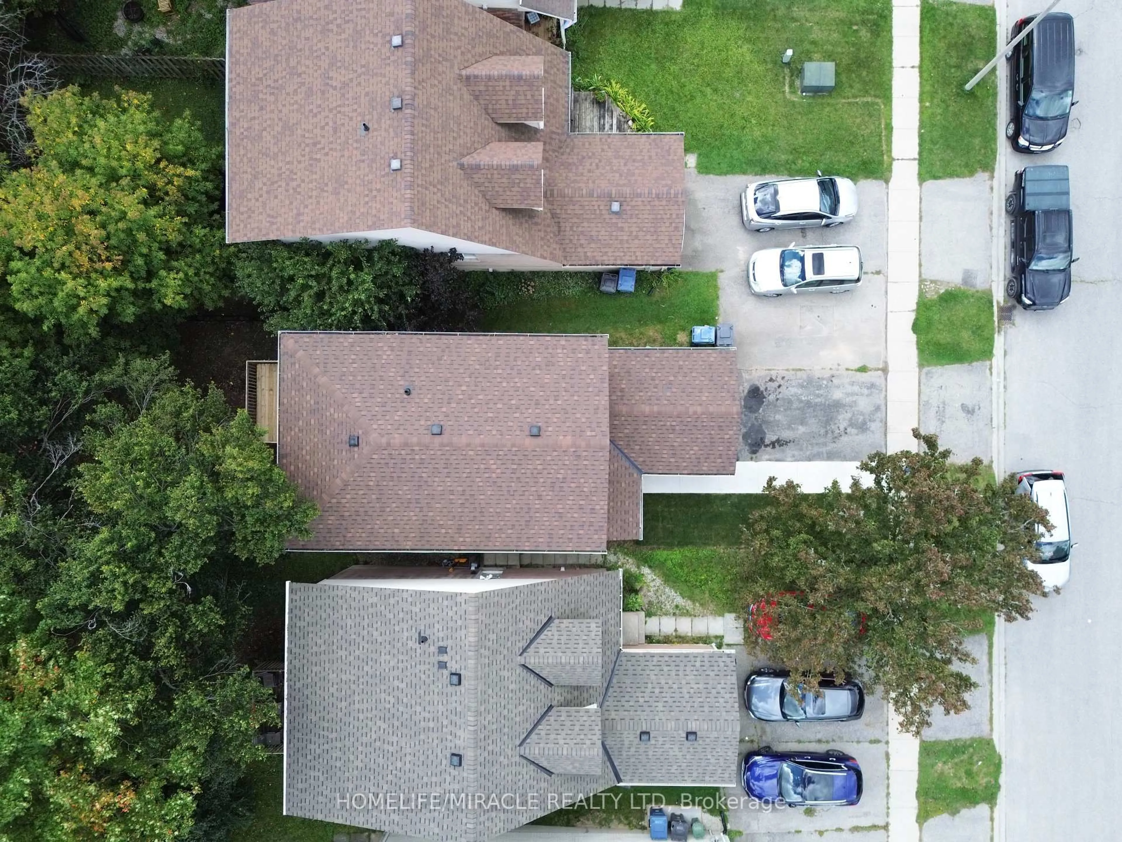 A pic from outside/outdoor area/front of a property/back of a property/a pic from drone, city buildings view from balcony for 71 Koch Dr, Guelph Ontario N1G 4H5