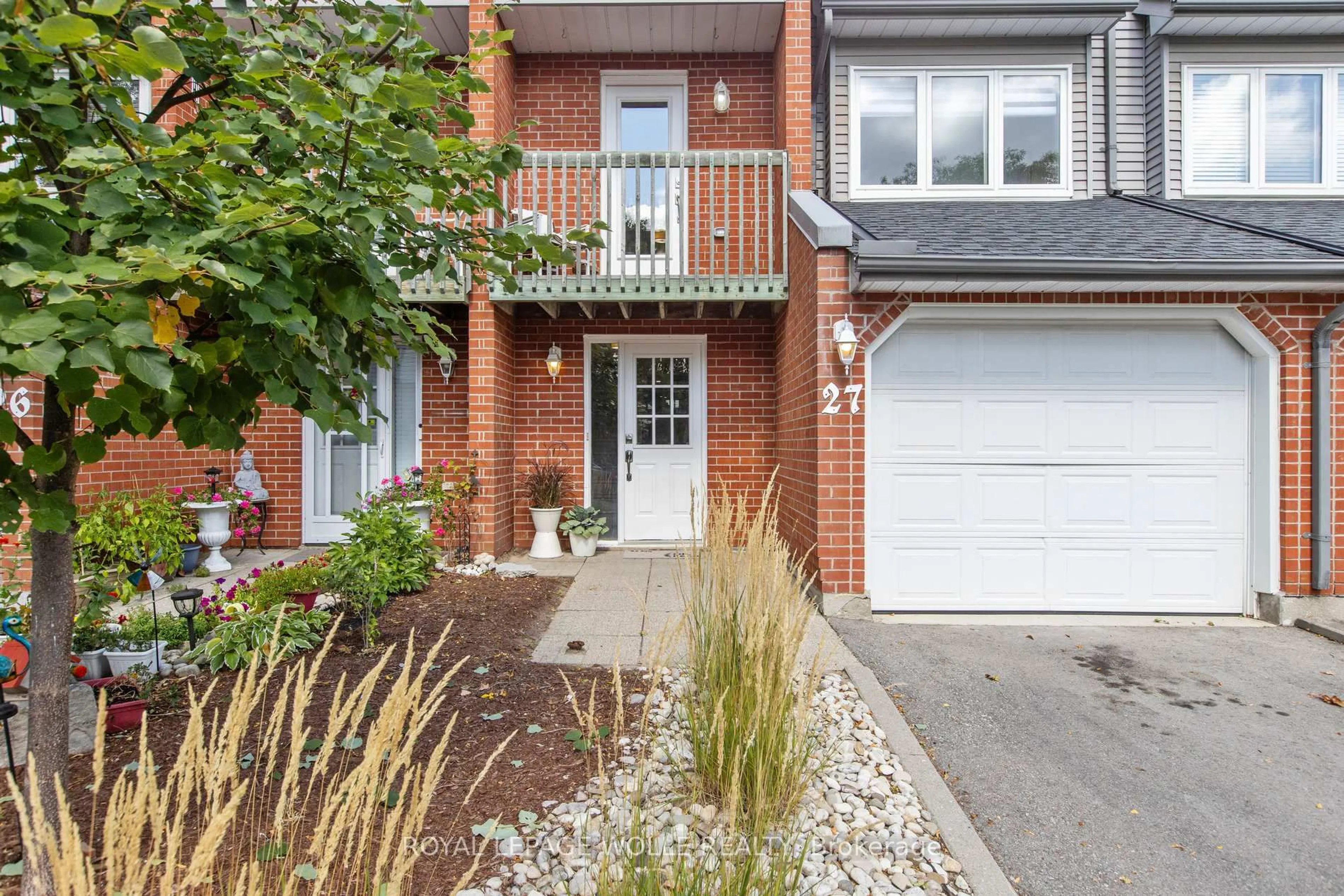 Home with brick exterior material, street for 89 Woolwich St #27, Waterloo Ontario N2K 1S5
