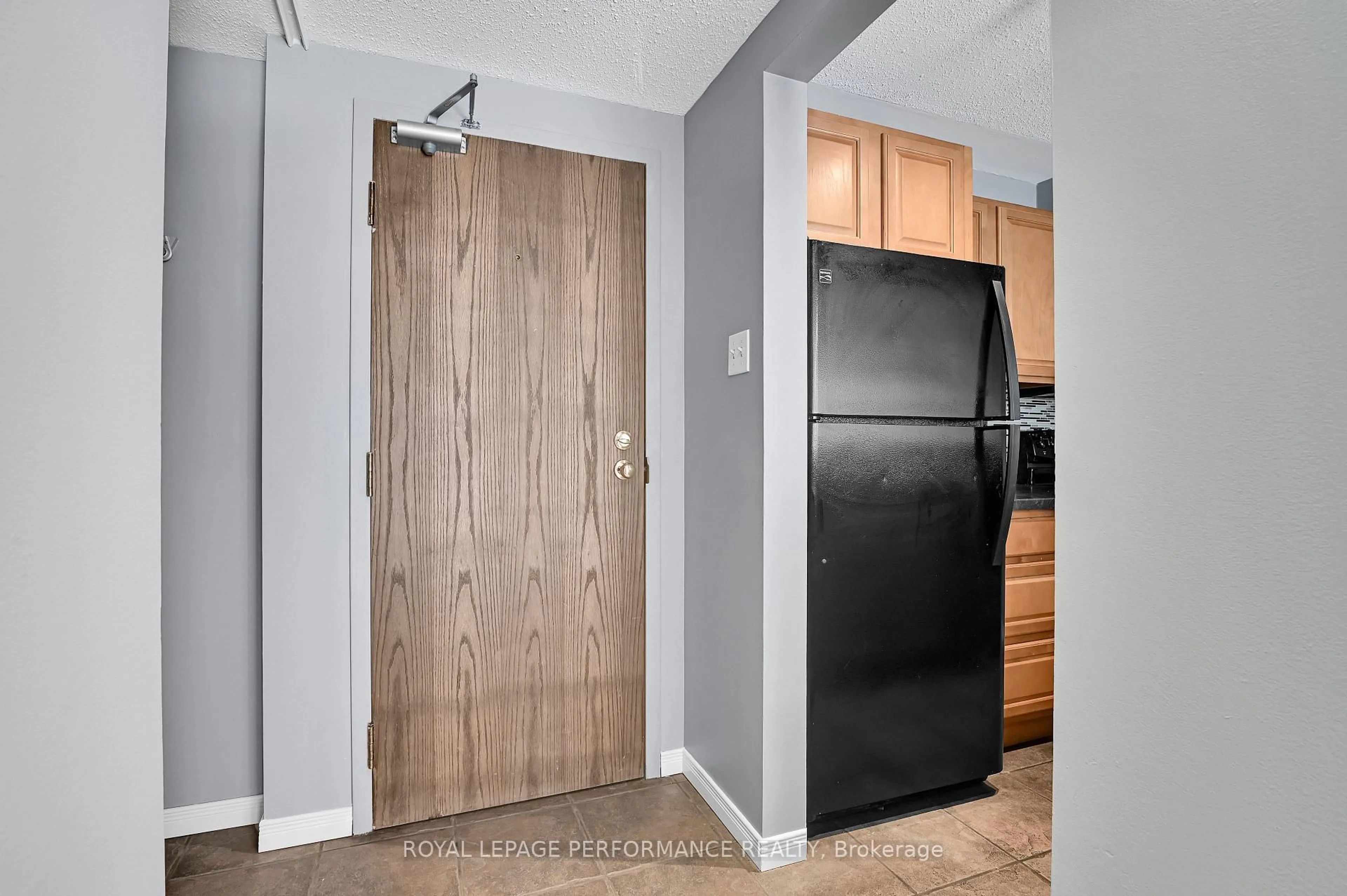 Standard kitchen, unknown for 154 Nelson St #501, Ottawa Ontario K1N 7R5