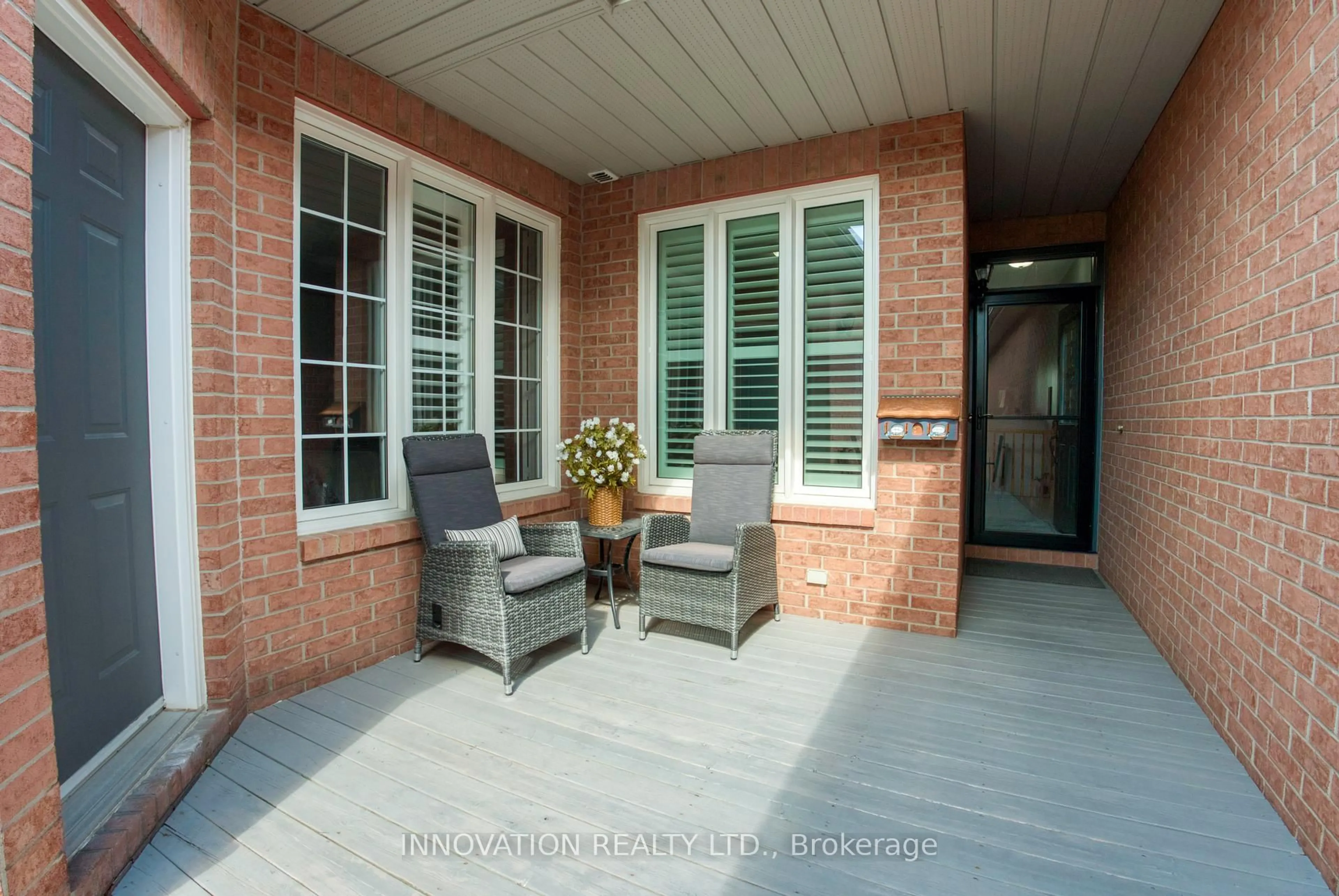 Patio, street for 13 Eileen Cres, Stittsville Ontario K2S 1M3