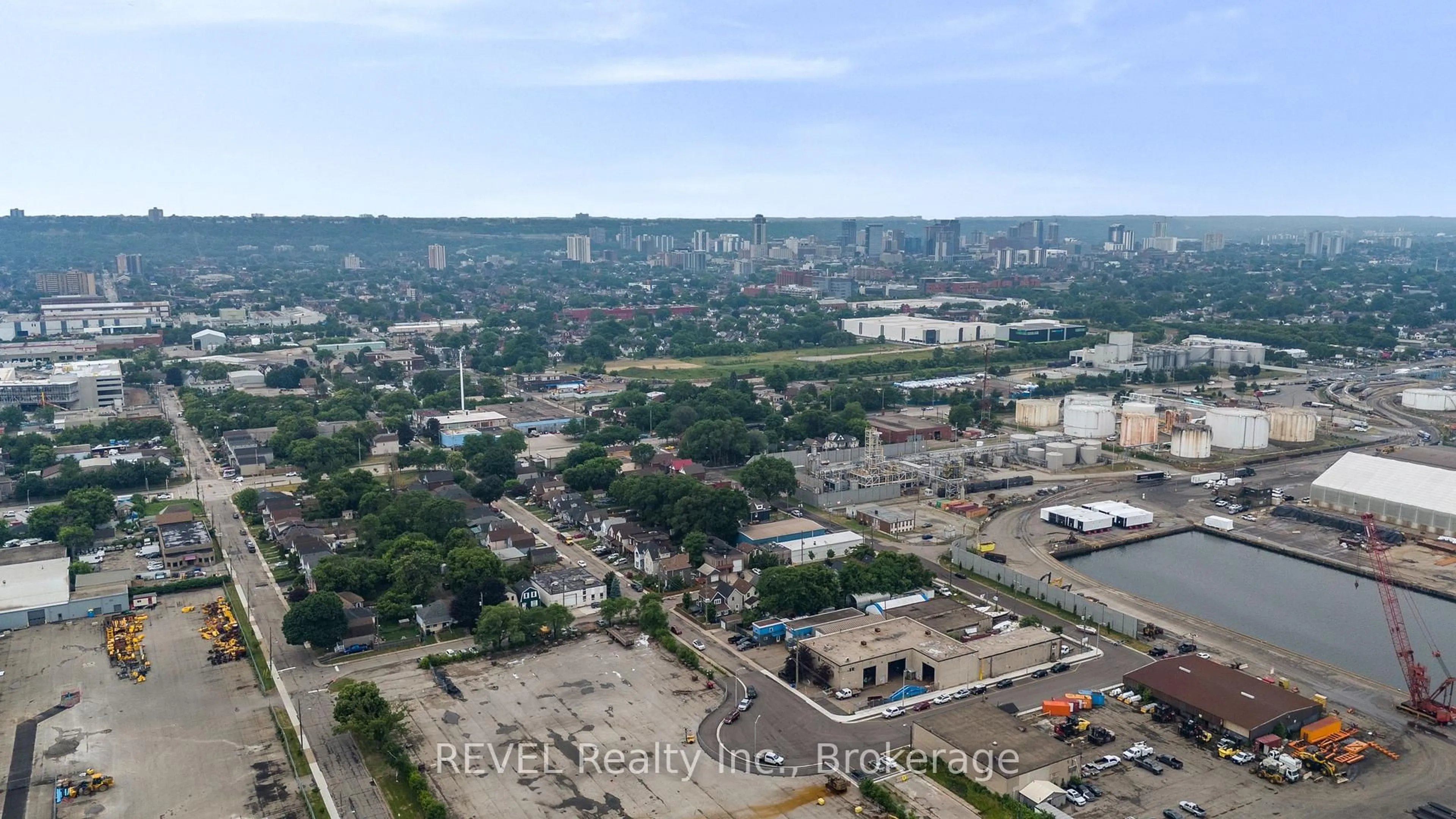 A pic from outside/outdoor area/front of a property/back of a property/a pic from drone, city buildings view from balcony for 25 Land St, Hamilton Ontario L8L 4L1