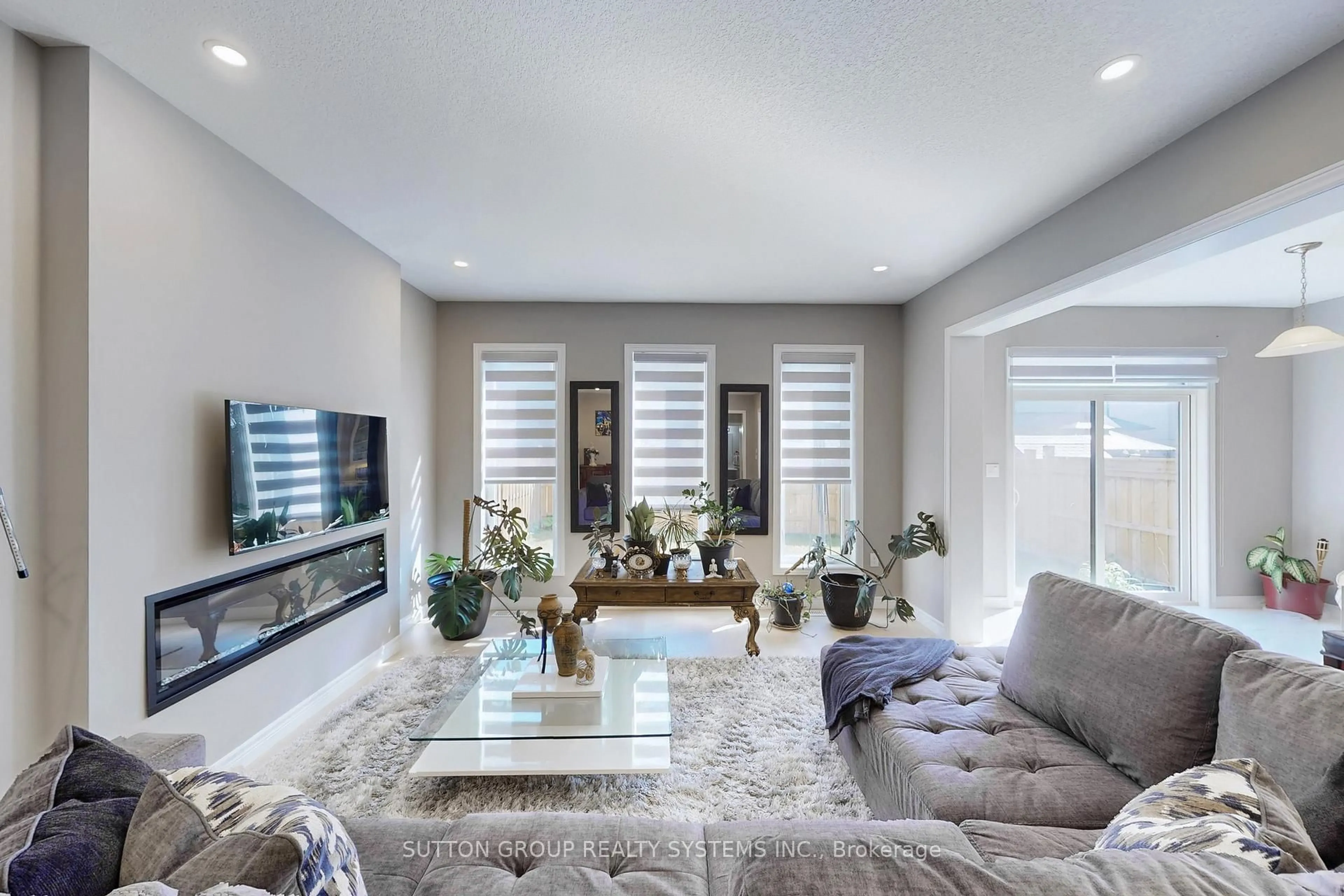 Living room with furniture, unknown for 621 Florencedale Cres, Kitchener Ontario N2R 0N4