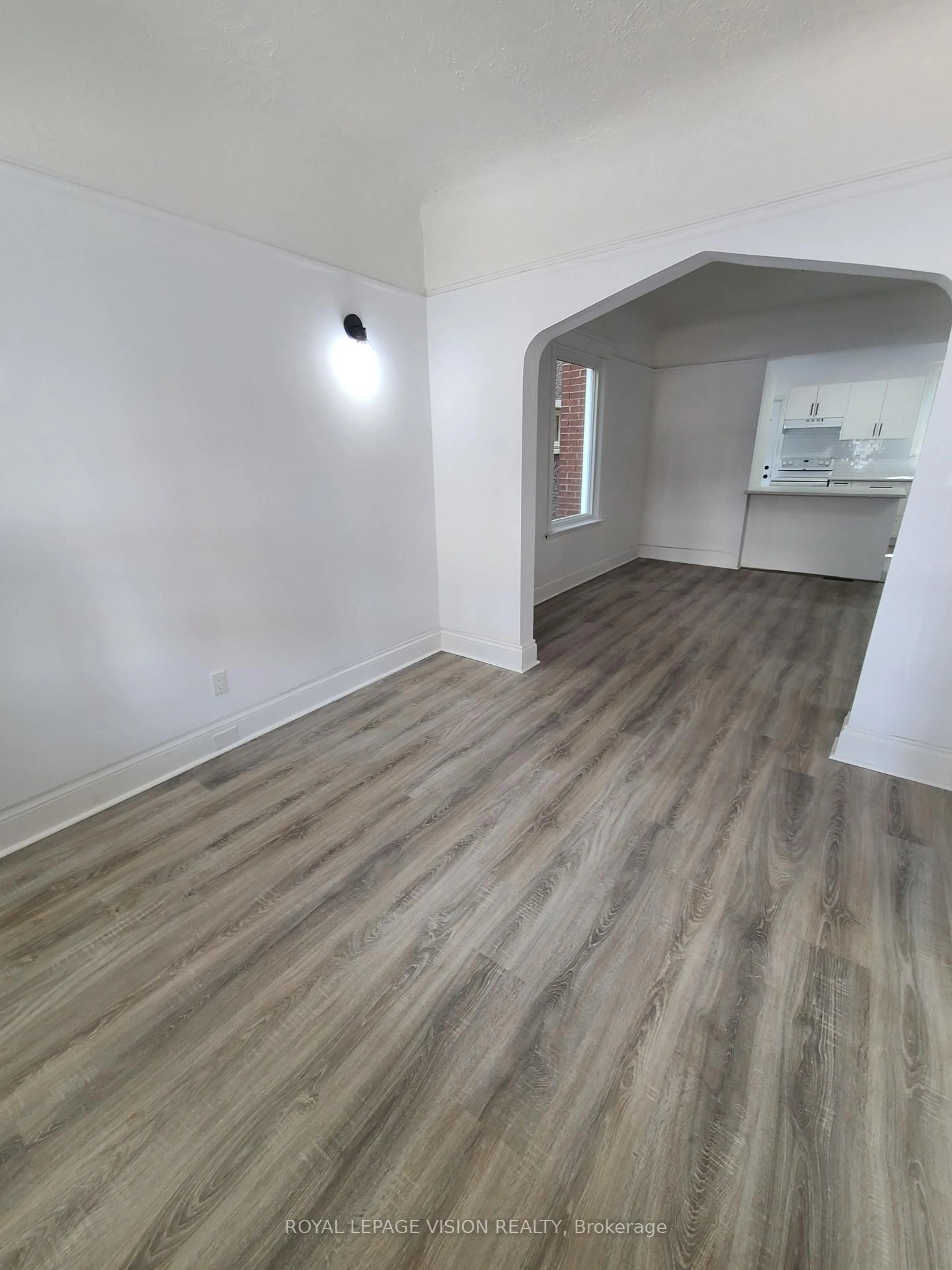 A pic of a room for 56 Munroe St, Hamilton Ontario L8L 3V7
