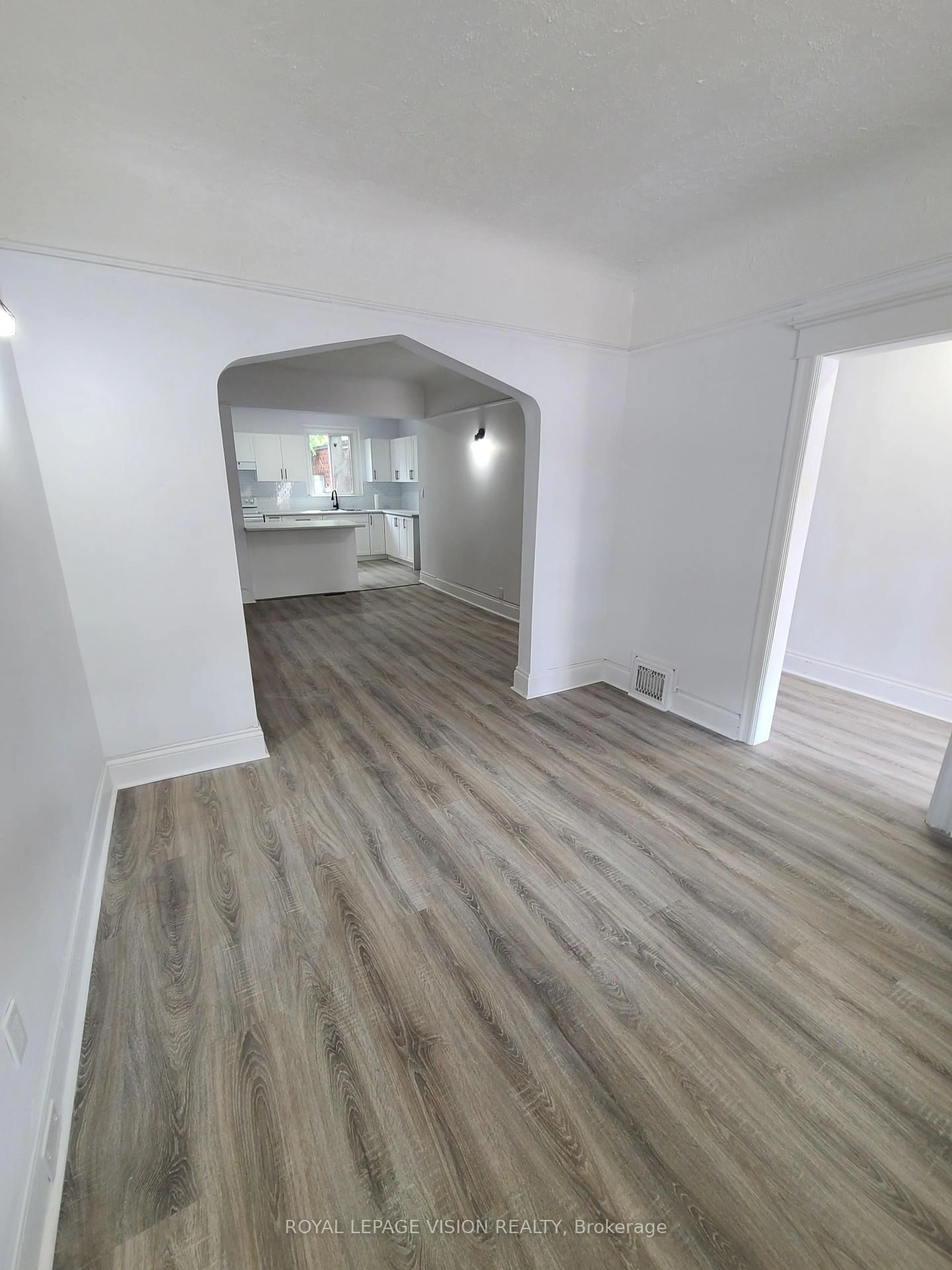 A pic of a room for 56 Munroe St, Hamilton Ontario L8L 3V7