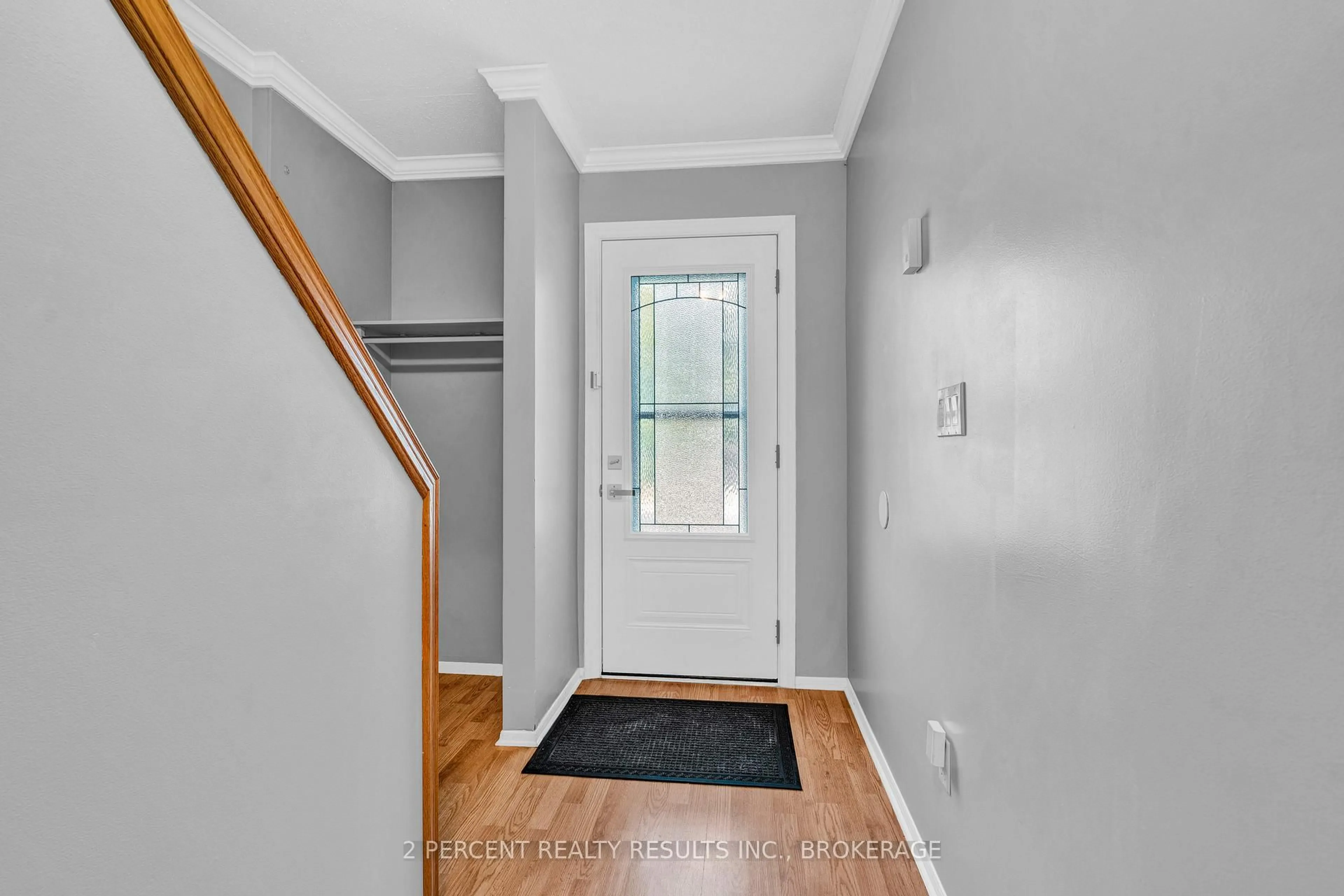 Indoor entryway for 833 Datzell Lane, Kingston Ontario K7M 7R7