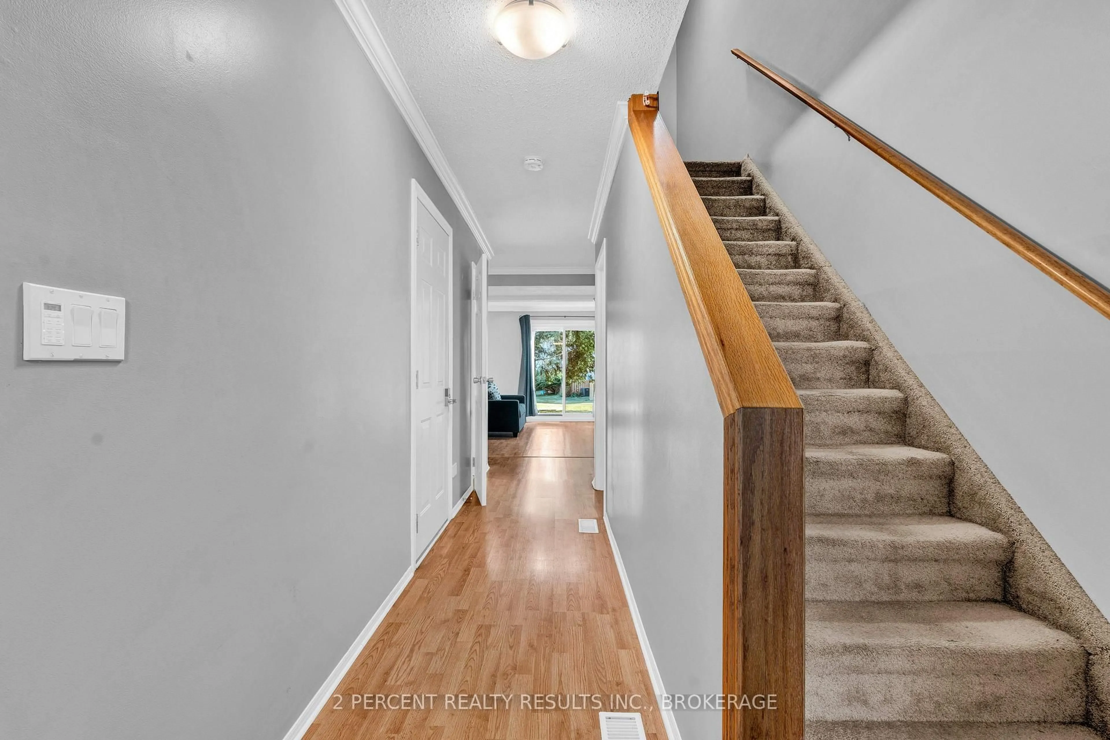 Indoor entryway for 833 Datzell Lane, Kingston Ontario K7M 7R7