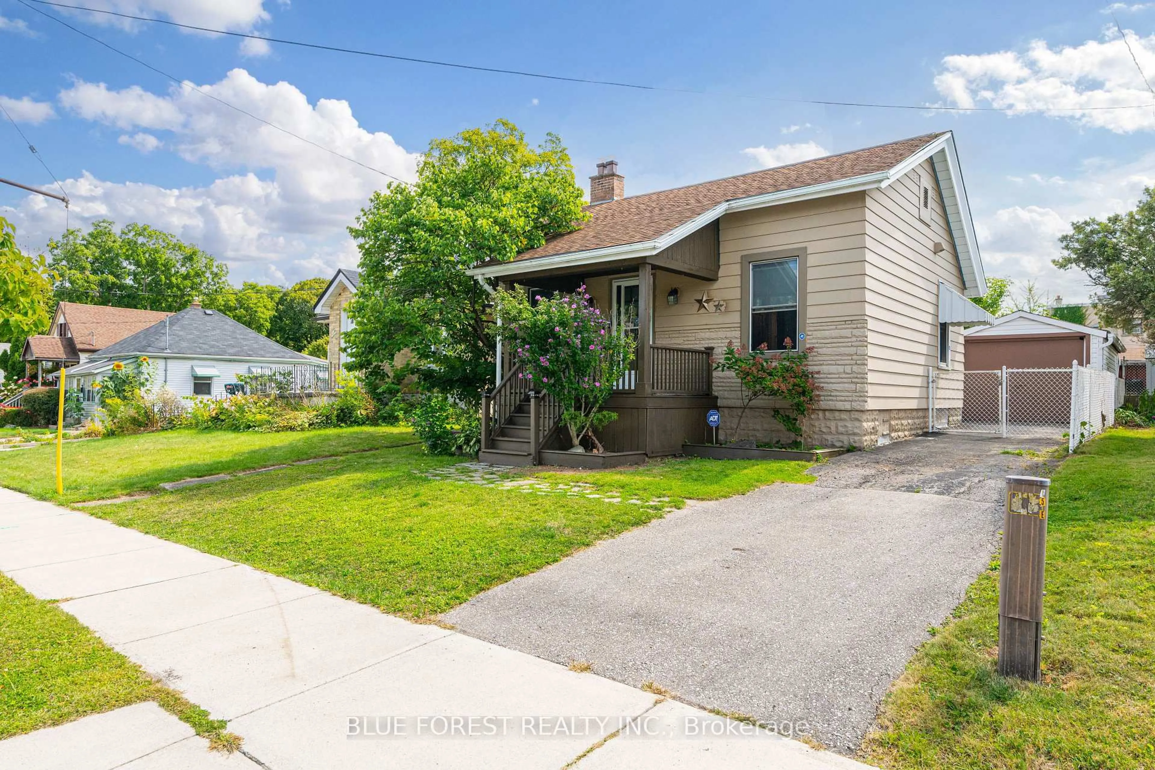 Unknown for 17 Emery St, London South Ontario N6C 2C7