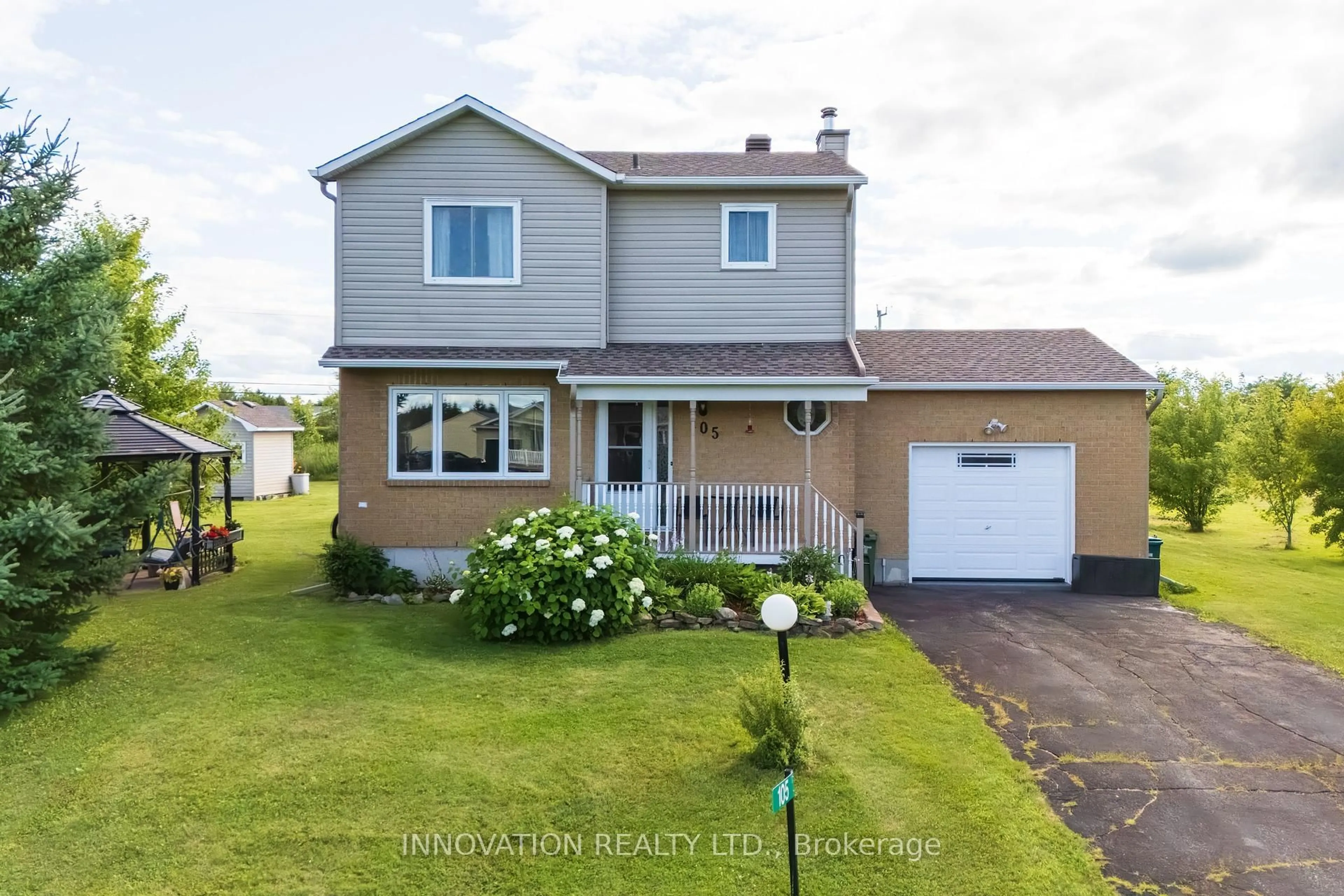 A pic from outside/outdoor area/front of a property/back of a property/a pic from drone, street for 105 Cricket Cres, Ottawa Ontario K0A 1T0