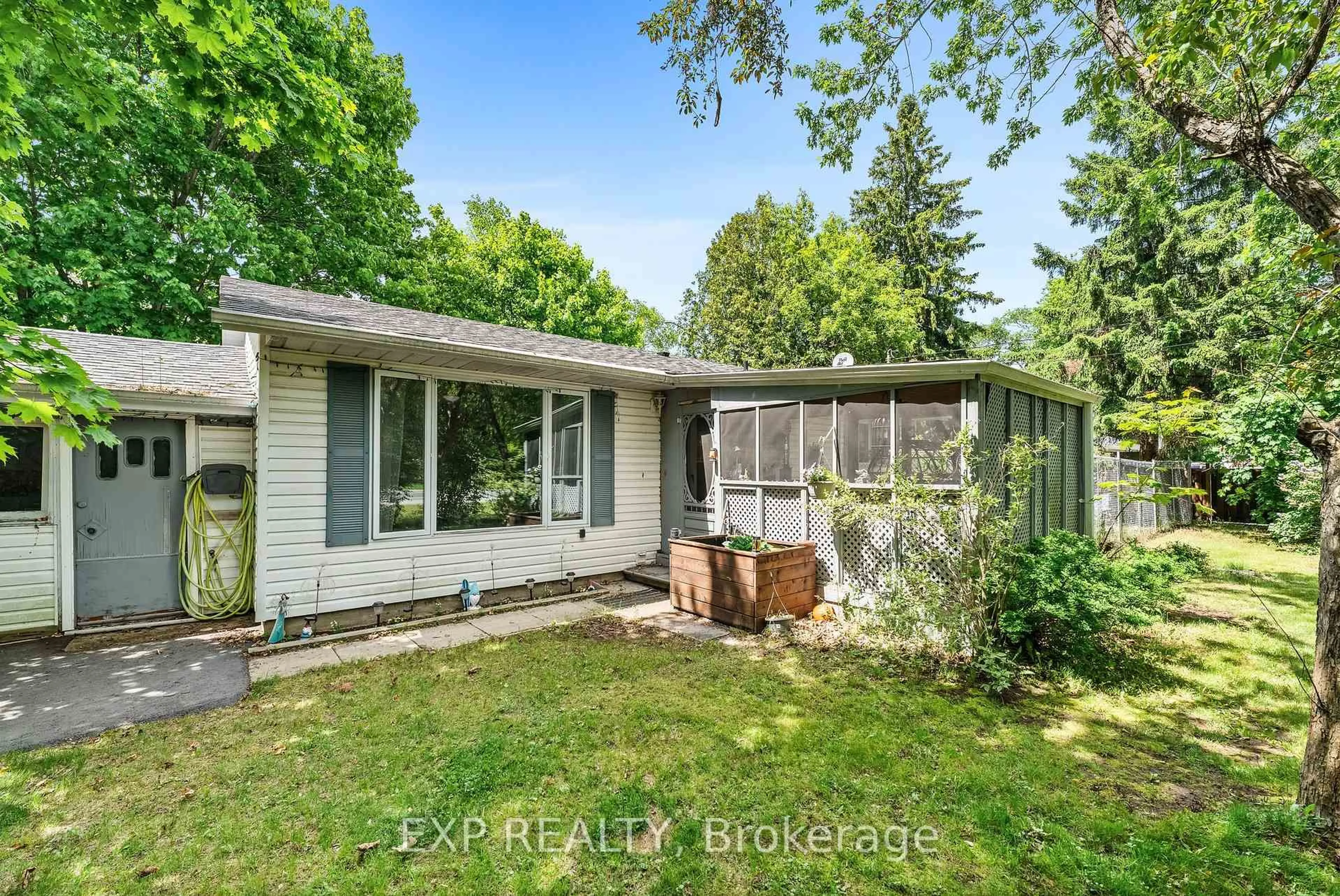 Patio, street for 4558 County Road 45, Hamilton Township Ontario K9A 4J9