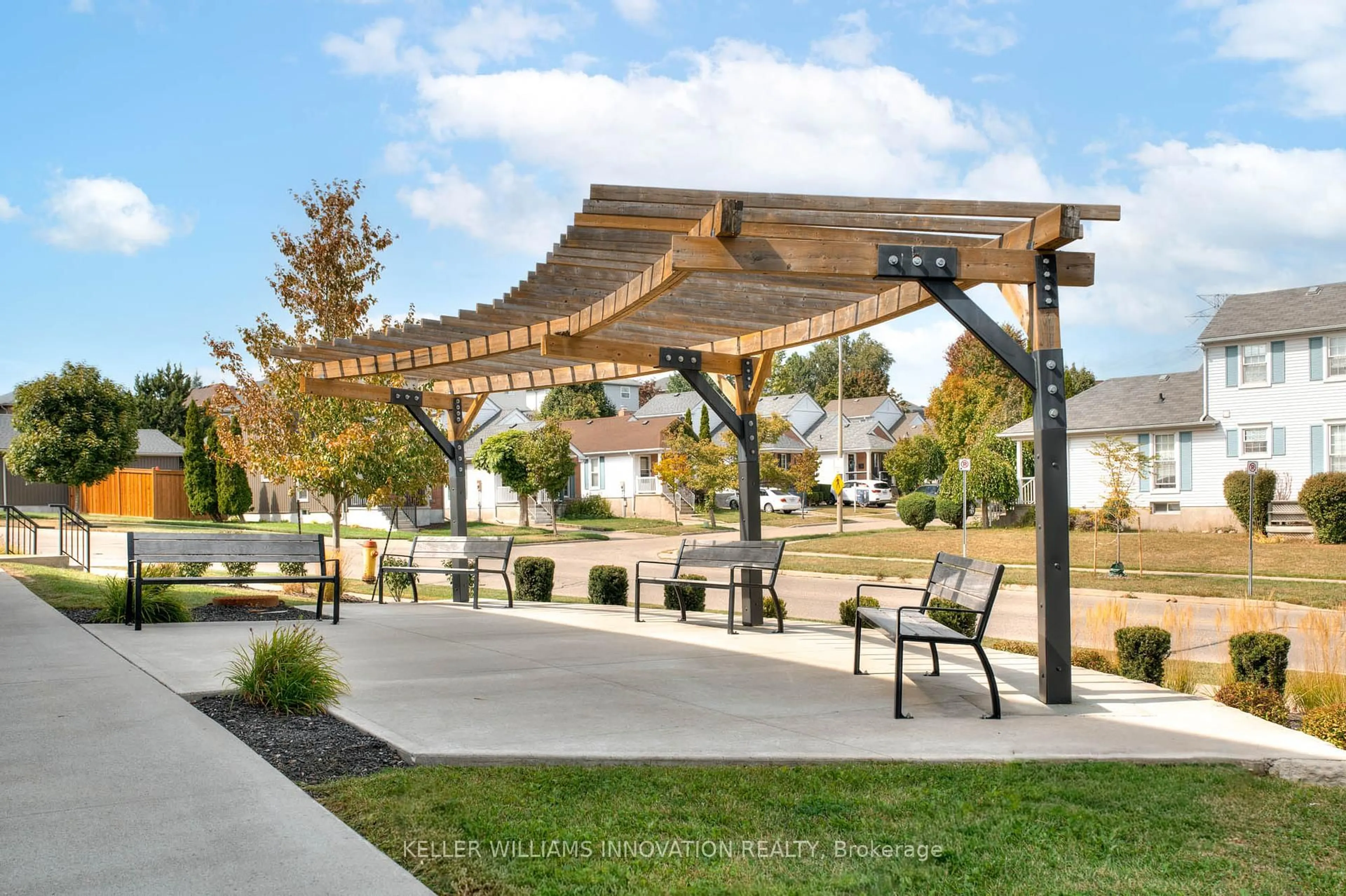Patio, street for 5 Wake Robin Dr #318, Kitchener Ontario N2E 0H6