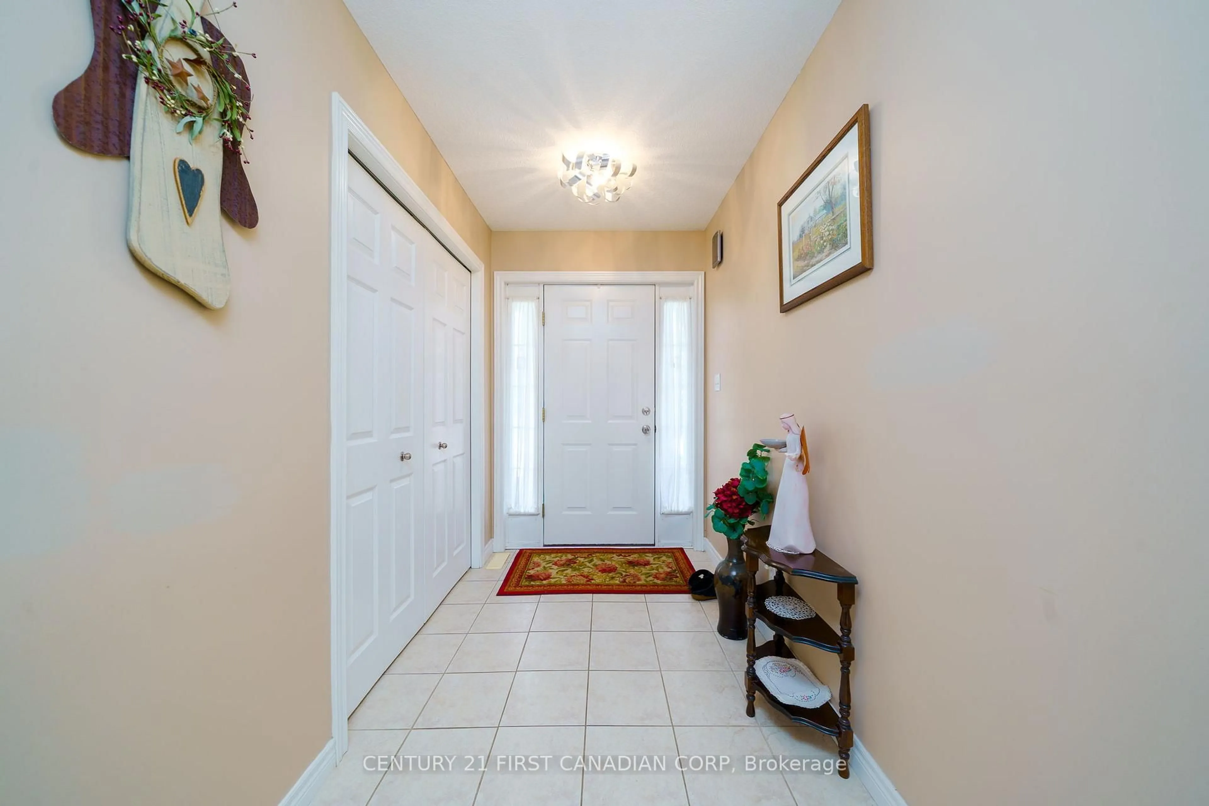 Indoor entryway for 300 Station St St, North Middlesex Ontario N0M 2K0