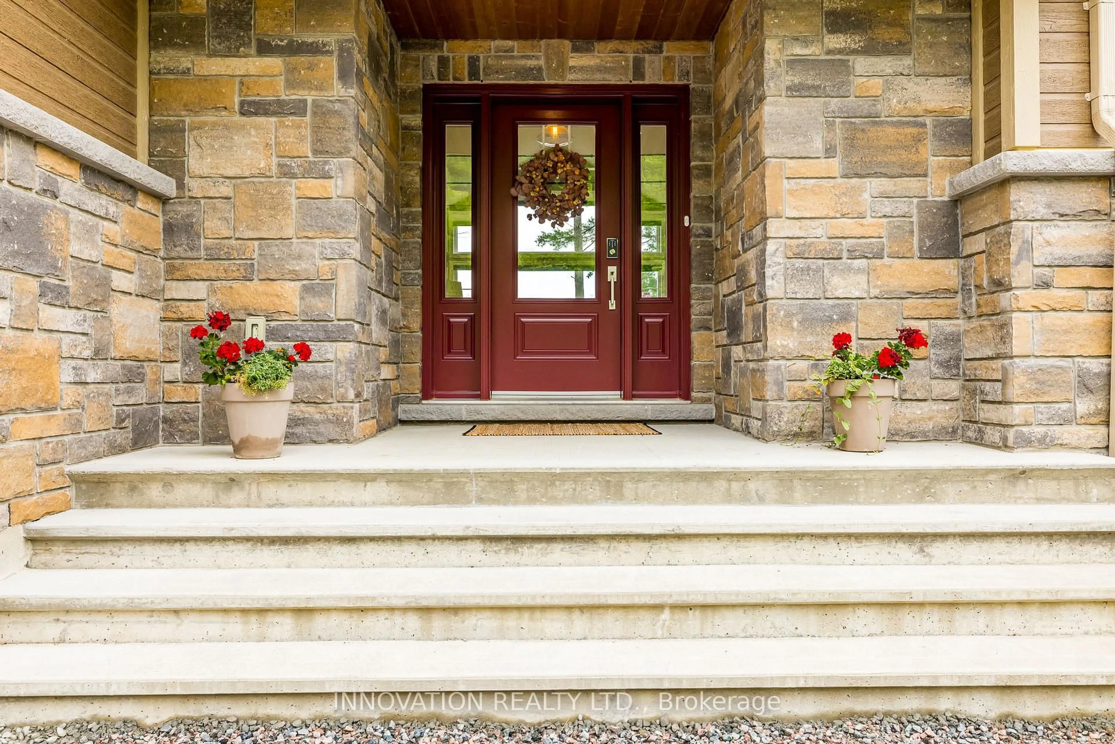 Indoor entryway for 103 A Carriage Landing Dr, Haley Station Ontario K0J 1Y0