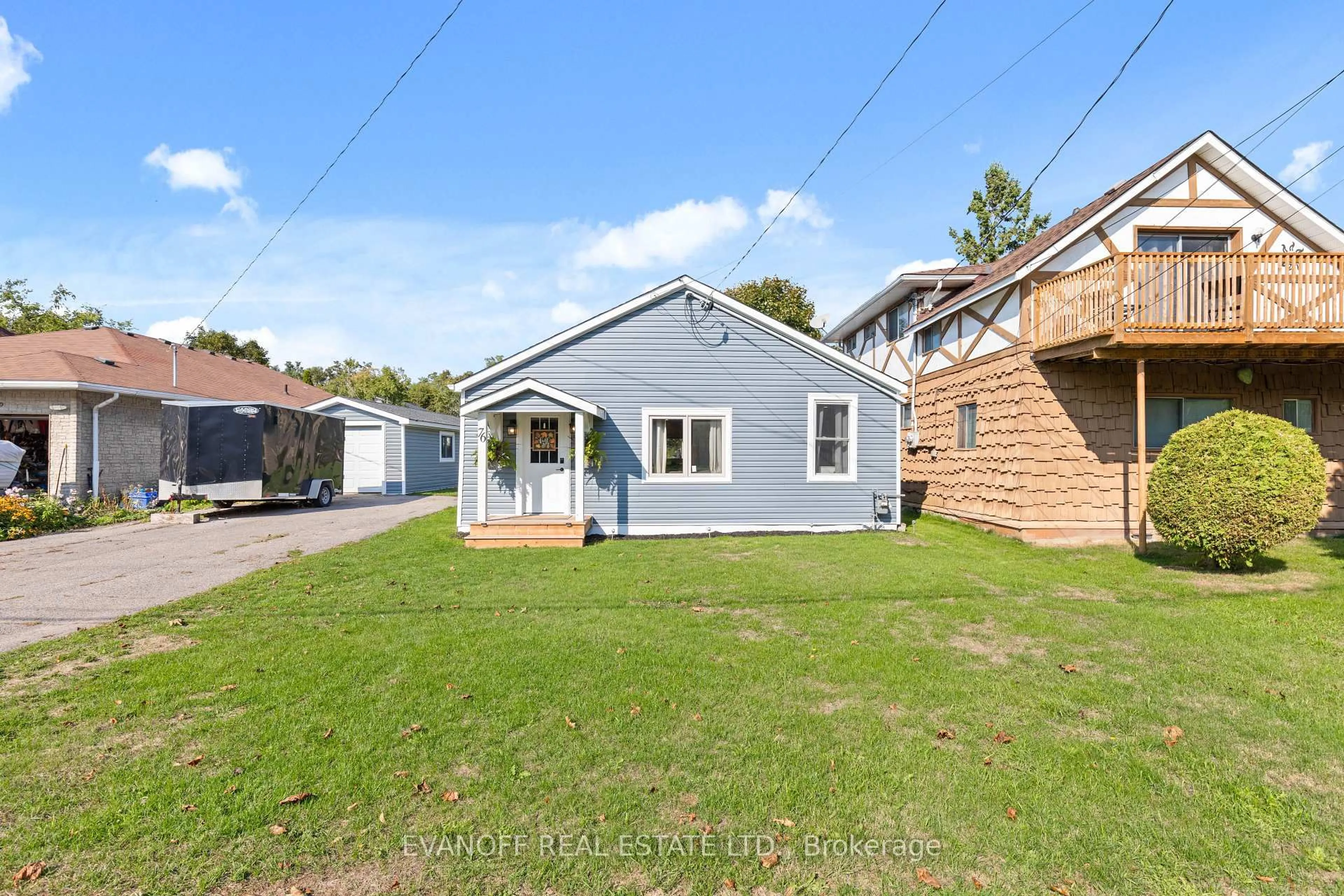 A pic from outside/outdoor area/front of a property/back of a property/a pic from drone, street for 76 Bond St, Kawartha Lakes Ontario K0M 1N0