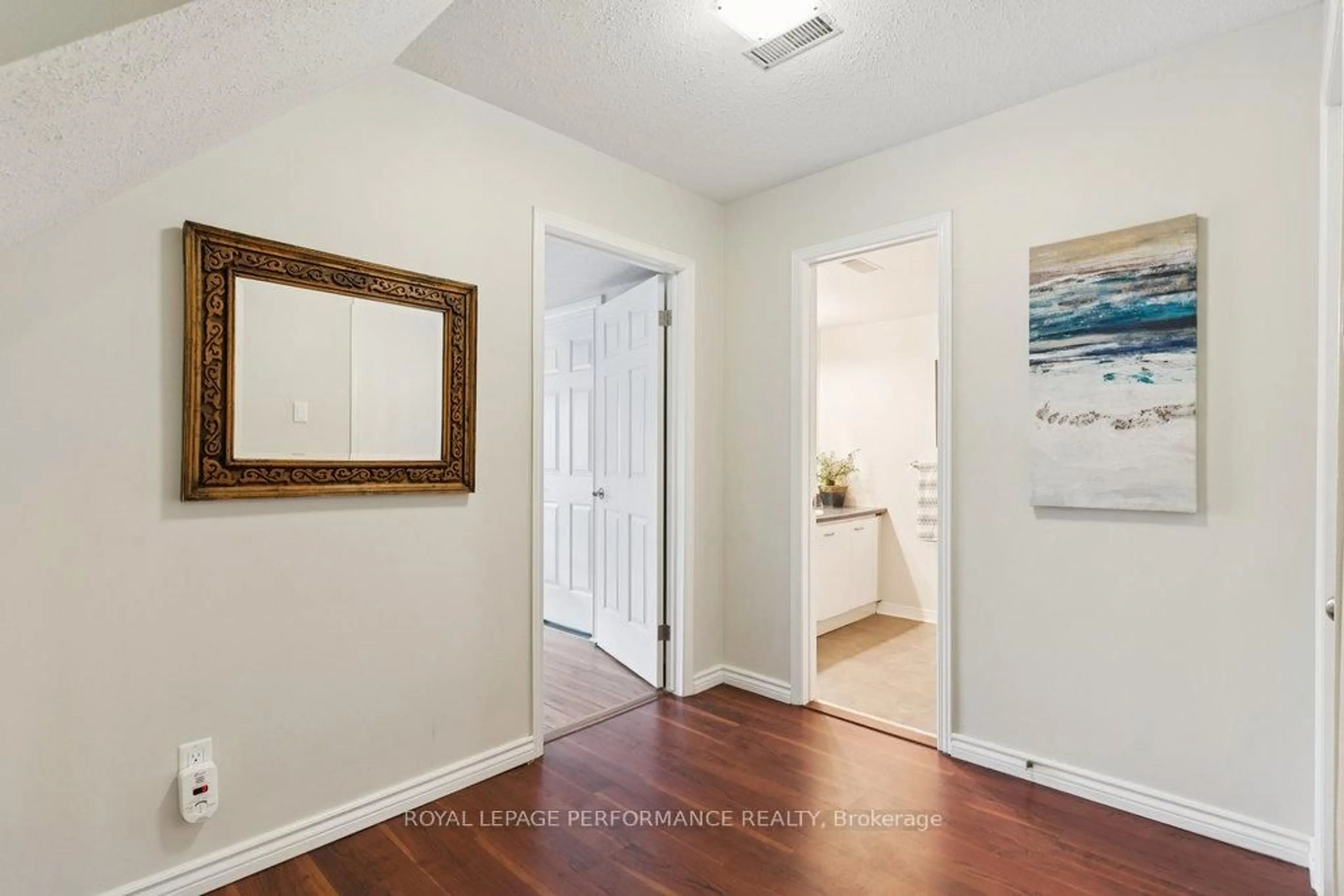 Indoor entryway for 5 Forsyth Lane, Nepean Ontario K2H 9H1