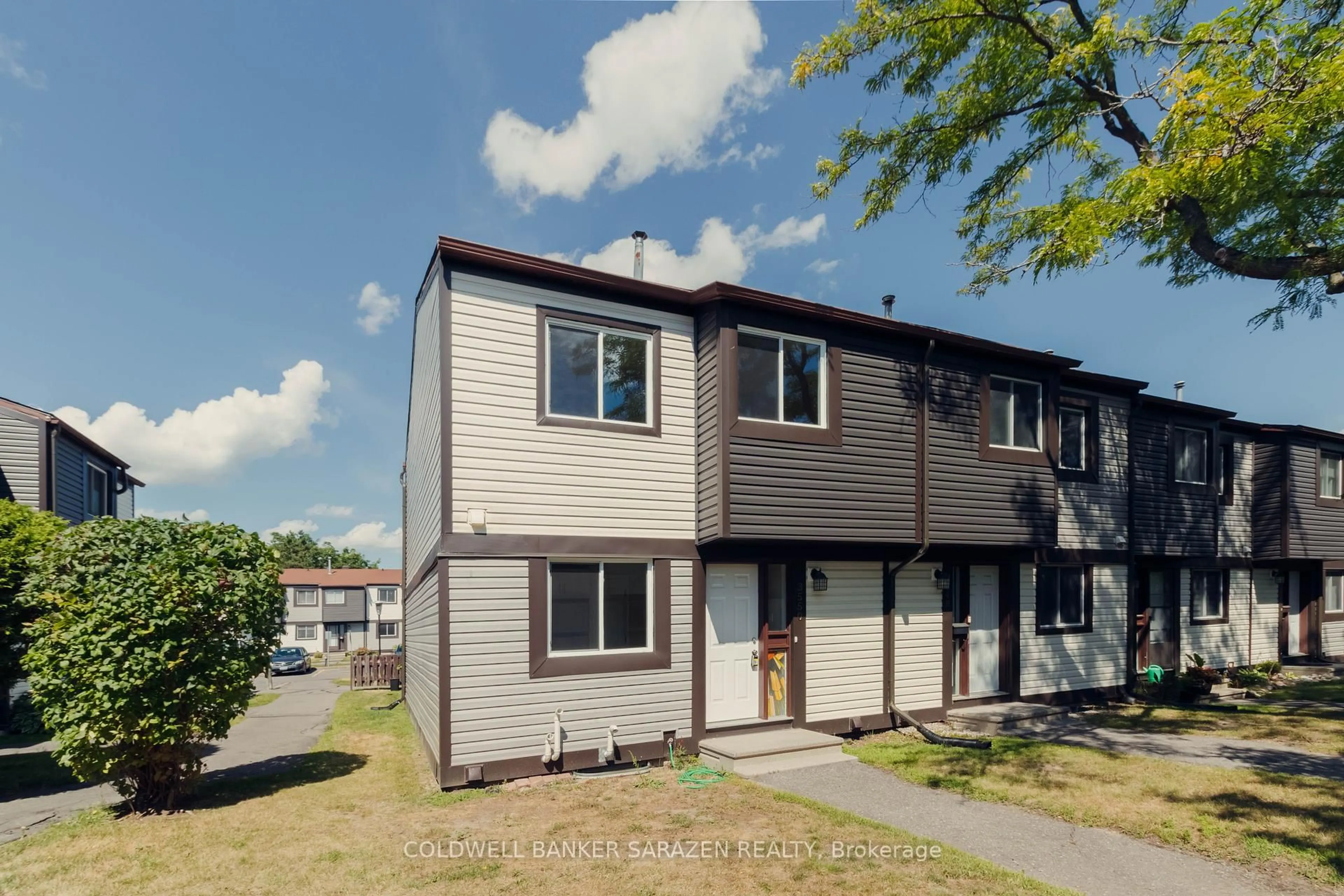 Home with vinyl exterior material, street for 3550 Aladdin Lane, Ottawa Ontario K1T 1E2