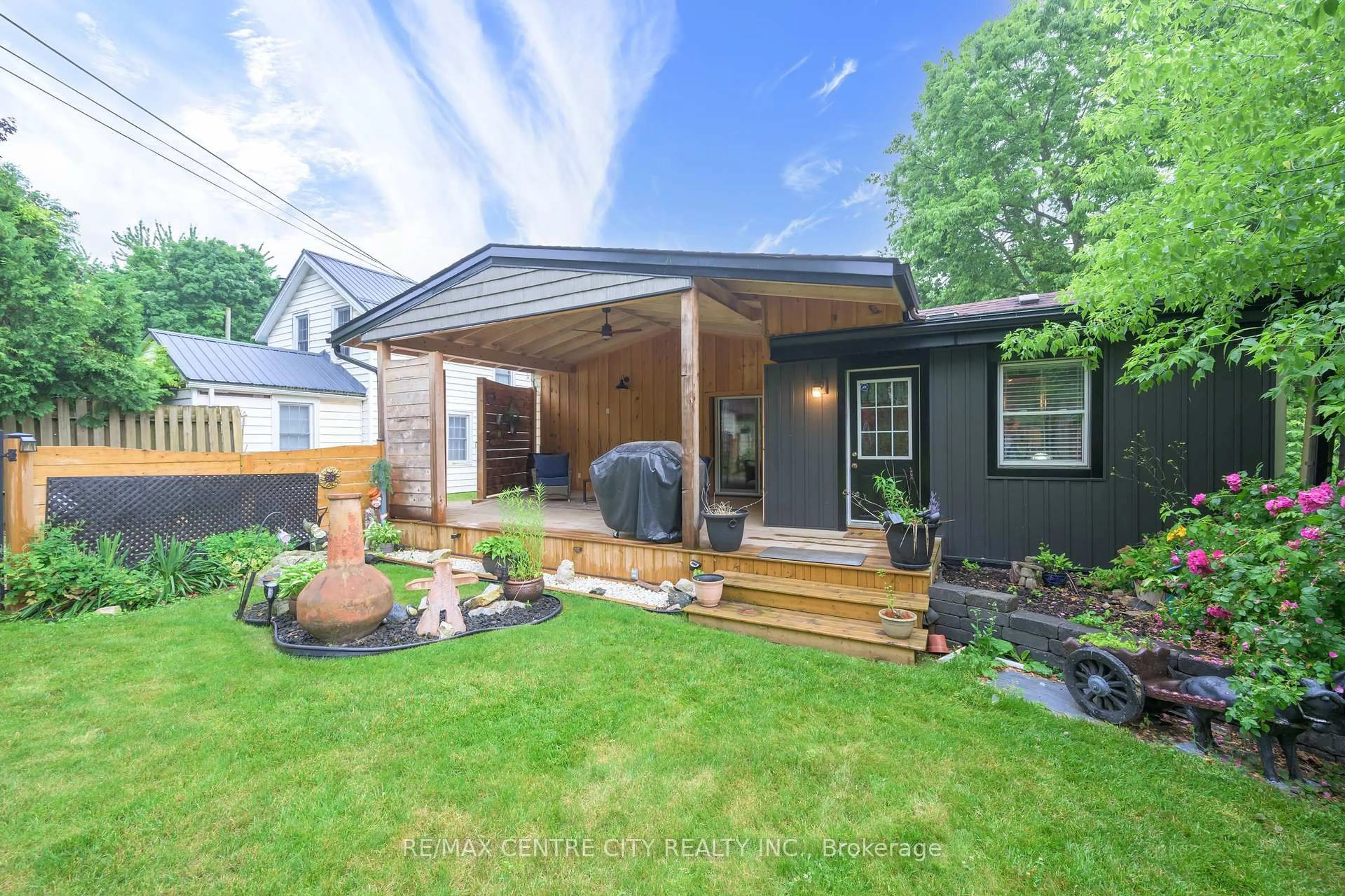 Unknown for 99 Wilson Ave, London North Ontario N6H 1X8