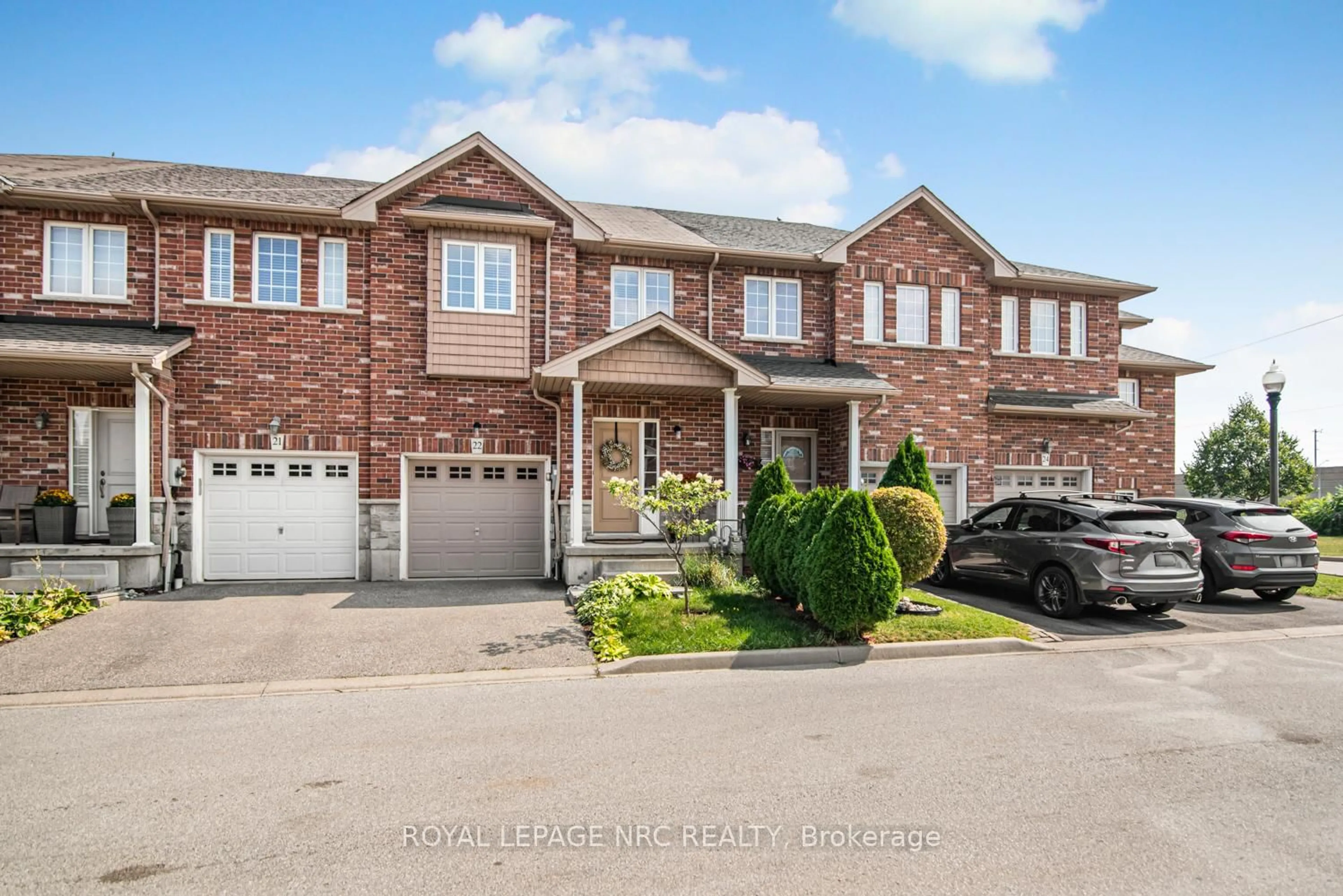 Home with brick exterior material, street for 45 Seabreeze Cres #22, Hamilton Ontario L8E 0G1