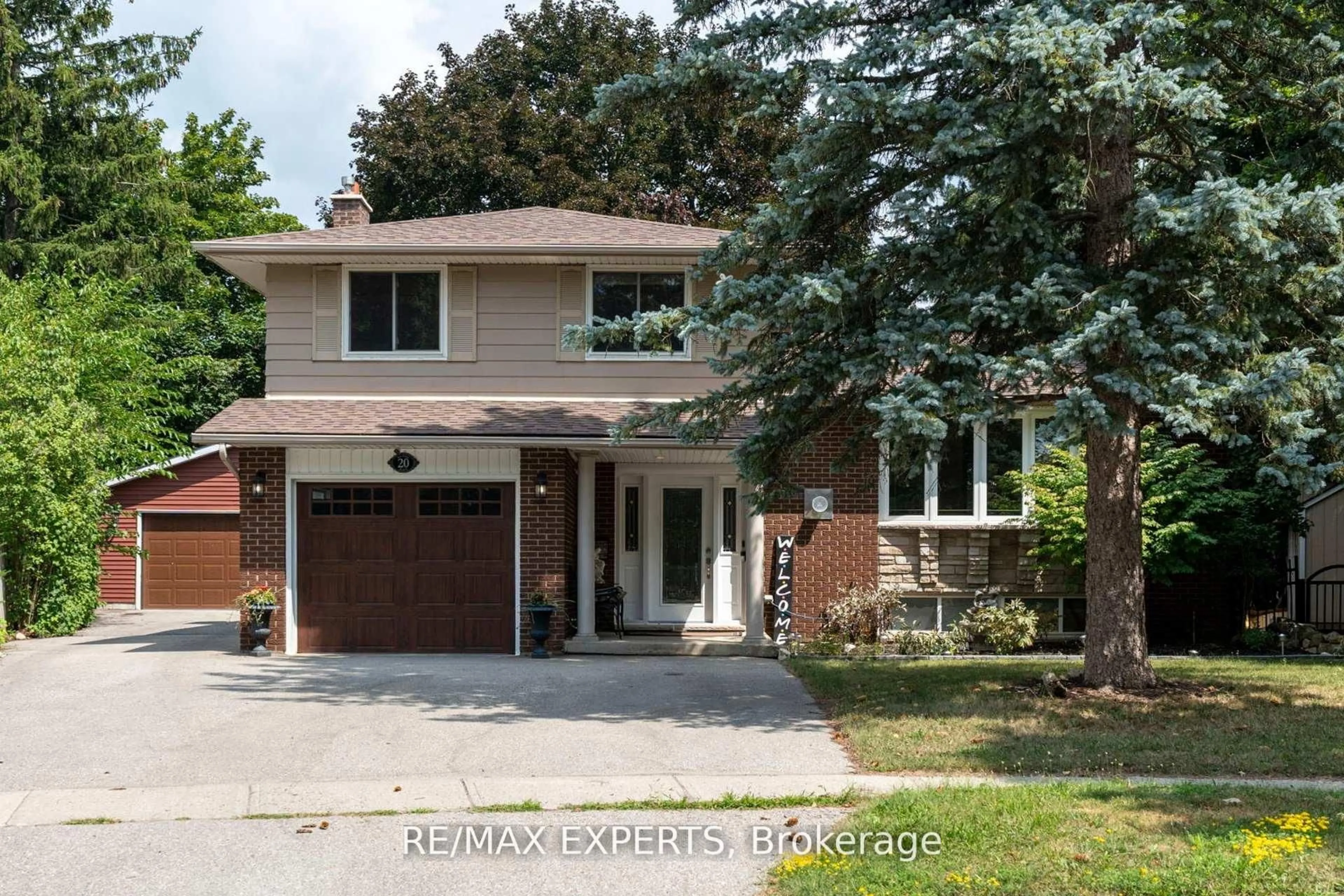 Home with brick exterior material, street for 20 MICHAEL Pl, Guelph Ontario N1H 1Z3