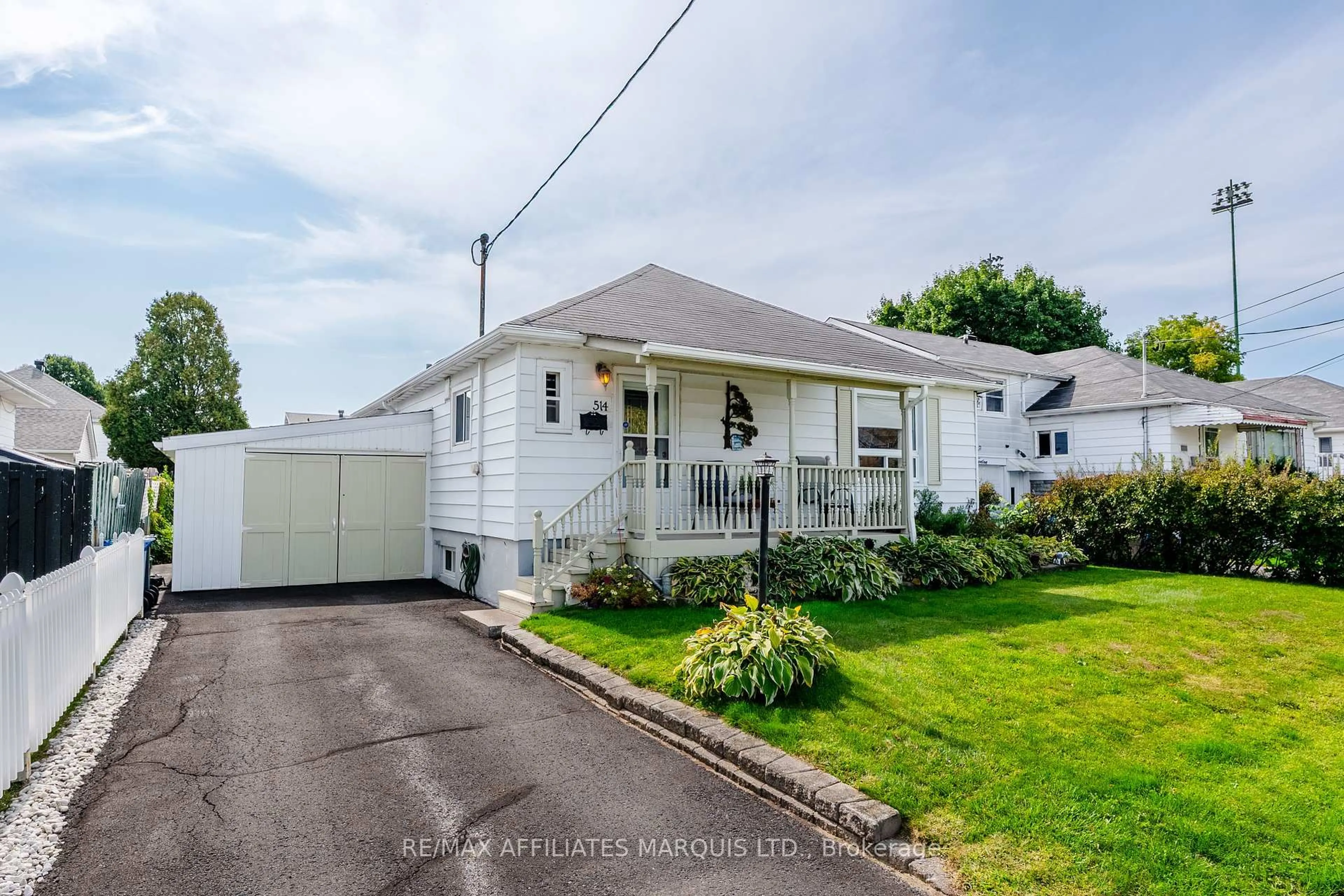 A pic from outside/outdoor area/front of a property/back of a property/a pic from drone, street for 514 Fourth E St, Cornwall Ontario K6H 2J8