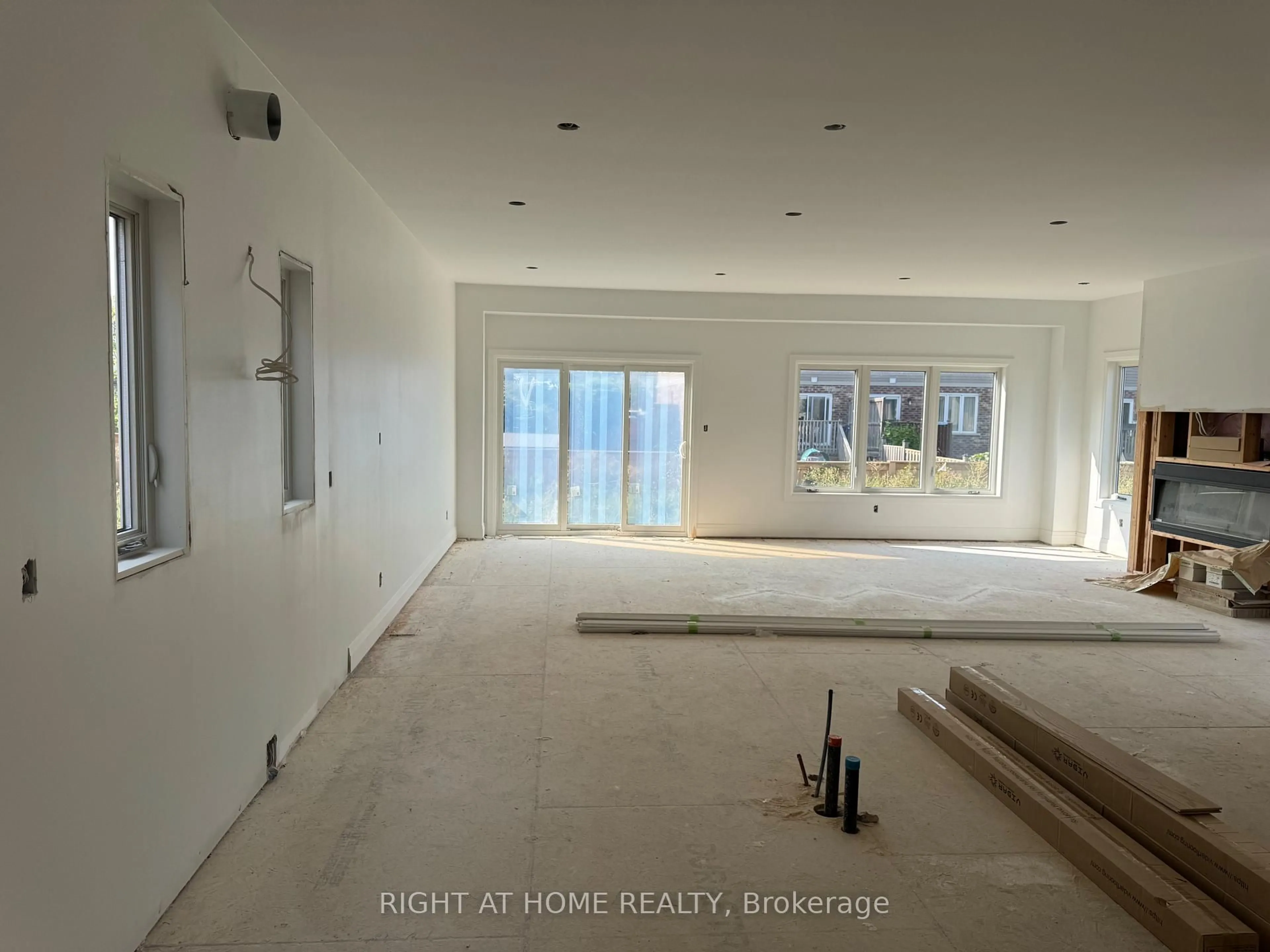A pic of a room for 8872 ANGIE Dr, Niagara Falls Ontario L2H 0H9