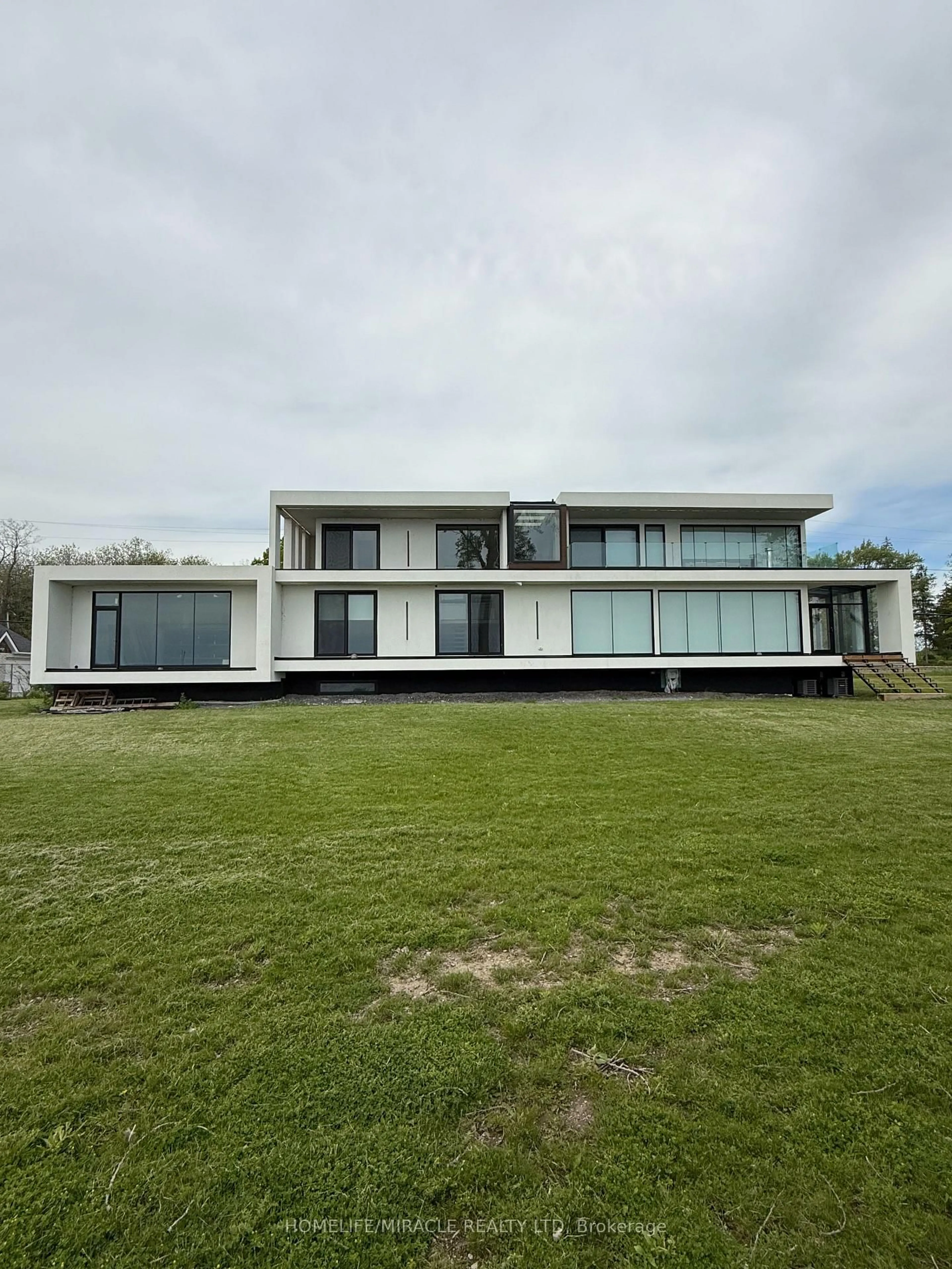 A pic from outside/outdoor area/front of a property/back of a property/a pic from drone, building for 1722 Old Highway 2, Belleville Ontario K8N 4Z2