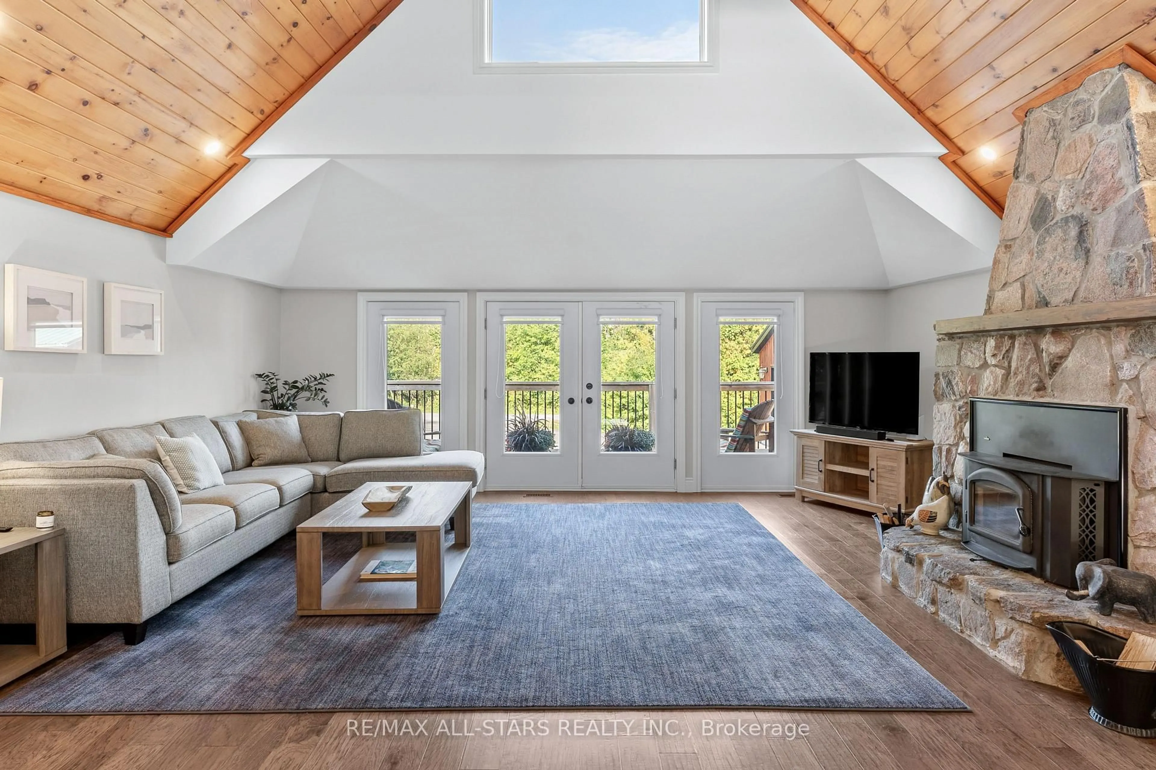 Living room with furniture, unknown for 36 Stinson's Bay Rd, Kawartha Lakes Ontario K0M 1N0