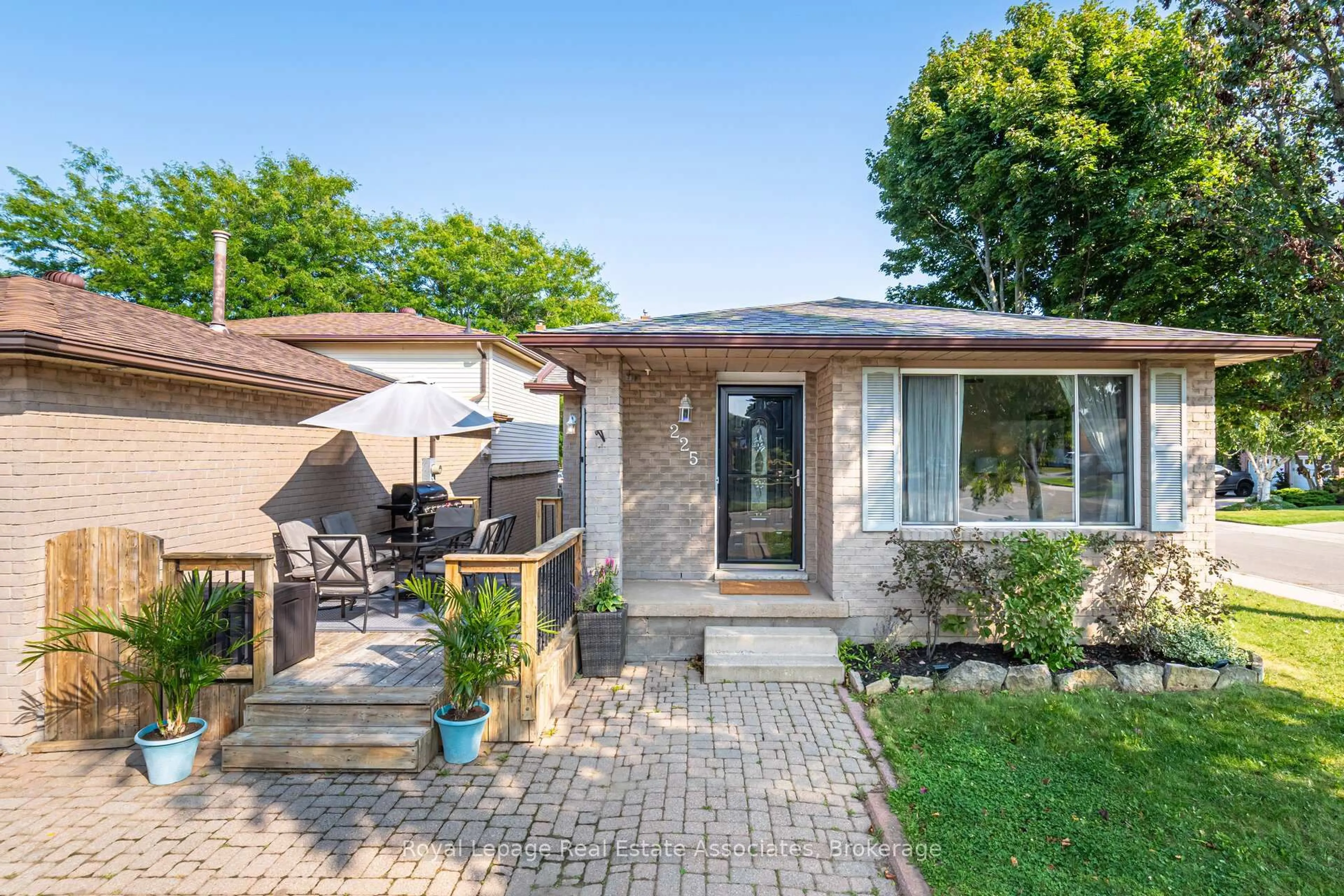 Home with brick exterior material, street for 225 Golfwood Dr, Hamilton Ontario L9C 7C6