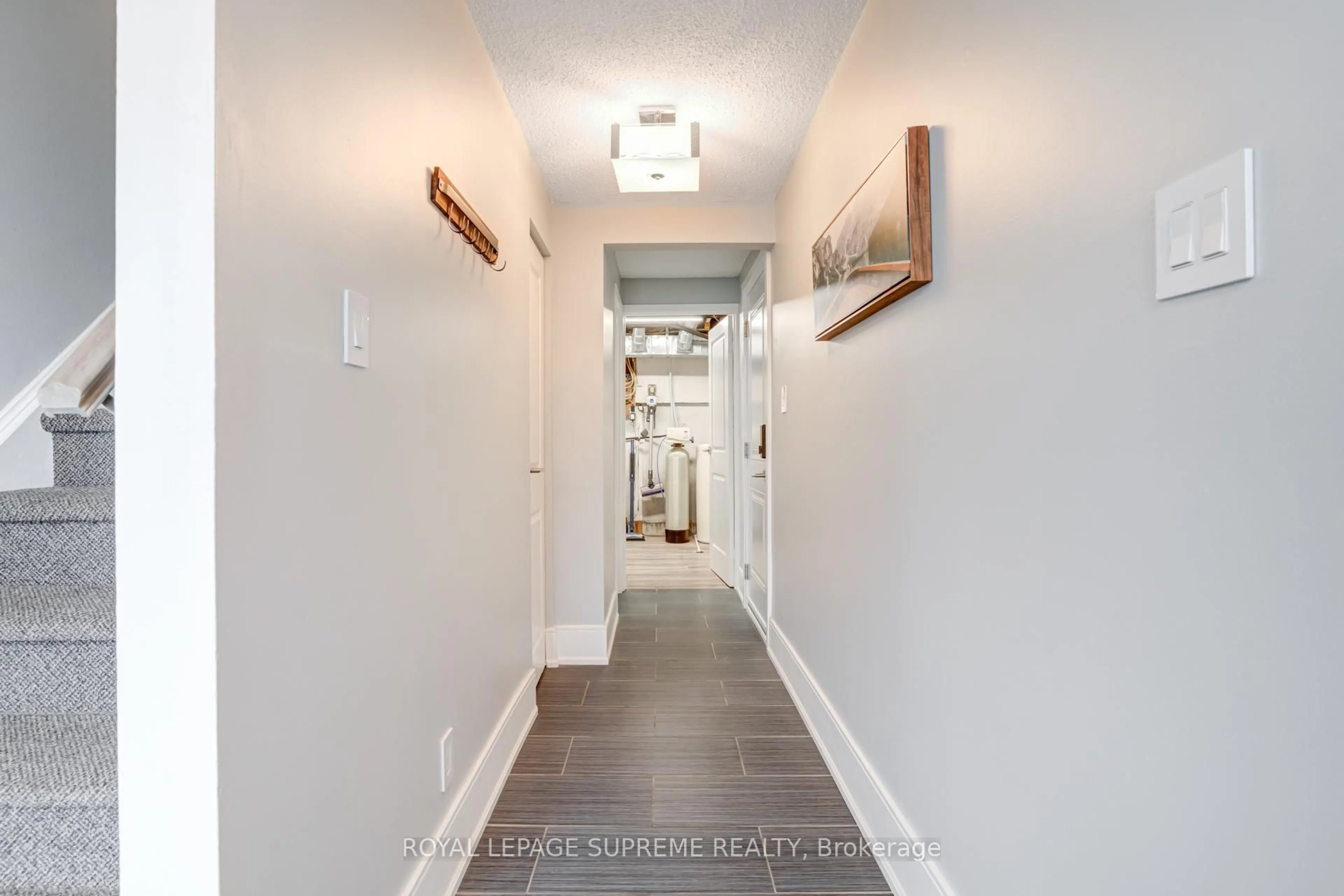 Indoor entryway for 135 Chalmers St #21, Cambridge Ontario N1R 6M2