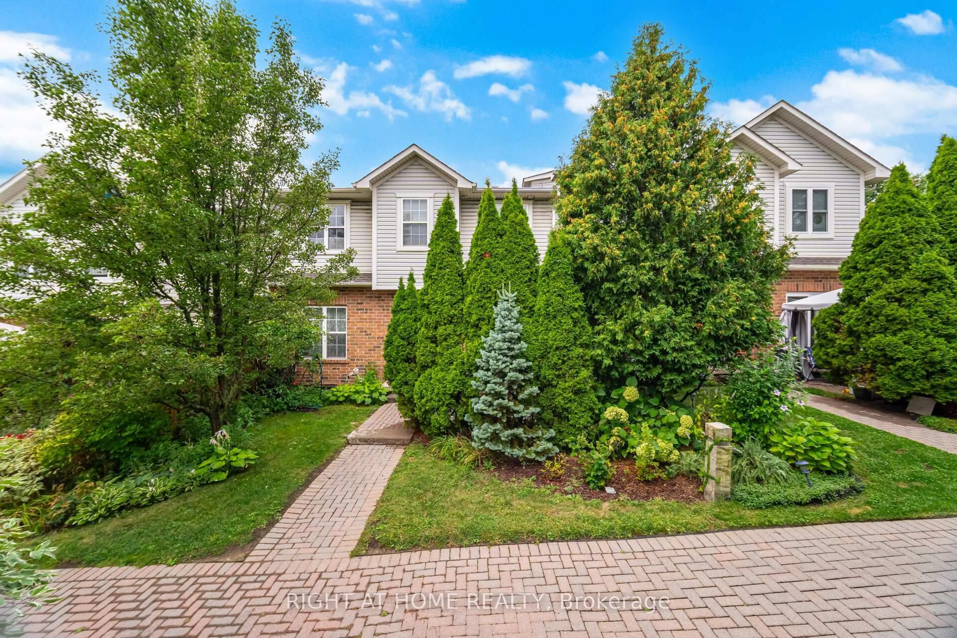 Unknown for 1085 Harrogate Dr #35, Hamilton Ontario L9K 1R2