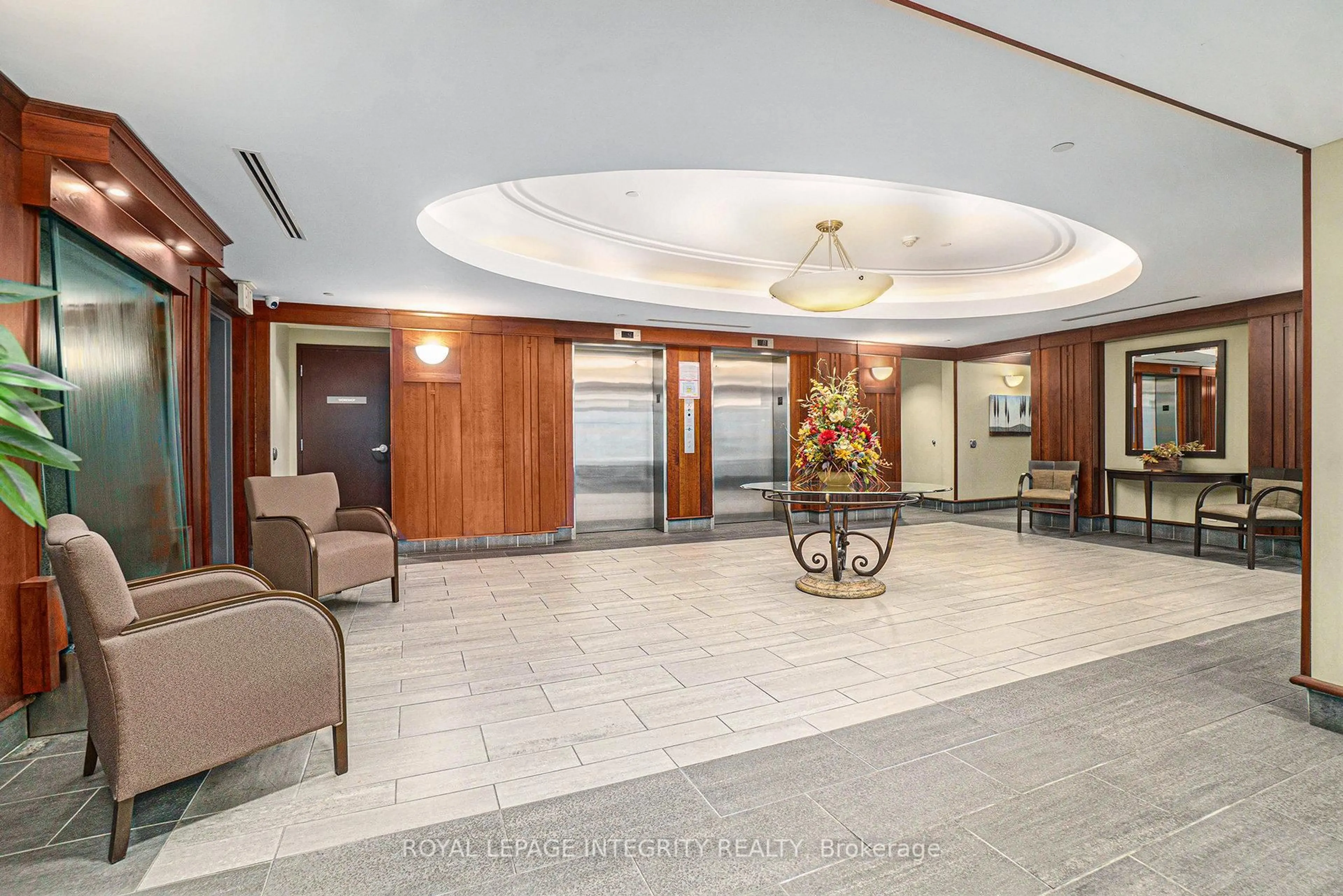 Lobby for 136 Darlington Private #704, Ottawa Ontario K1V 0X6
