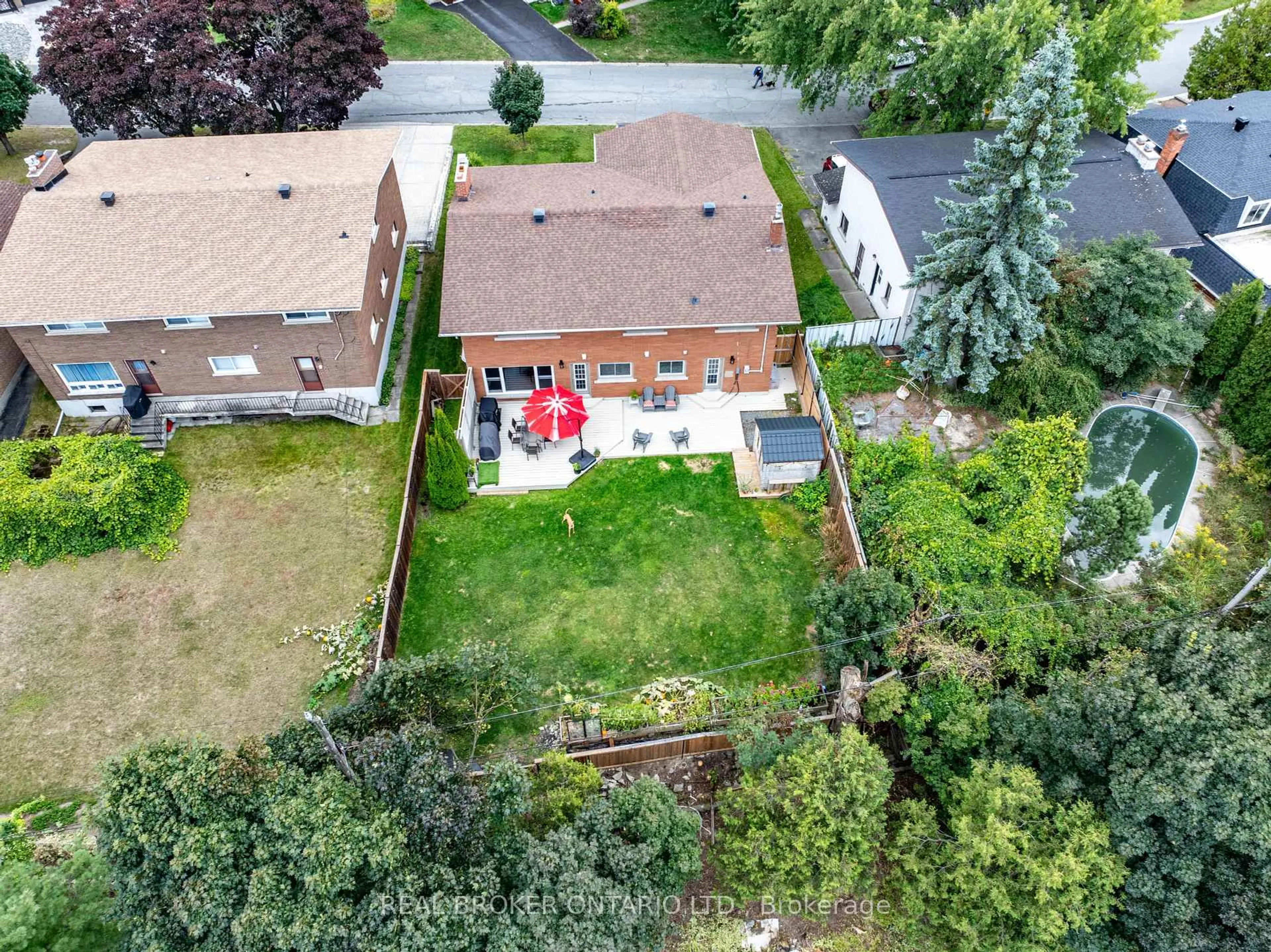 A pic from outside/outdoor area/front of a property/back of a property/a pic from drone, street for 79 Windsor Cres, Greater Sudbury Ontario P3E 1Z6