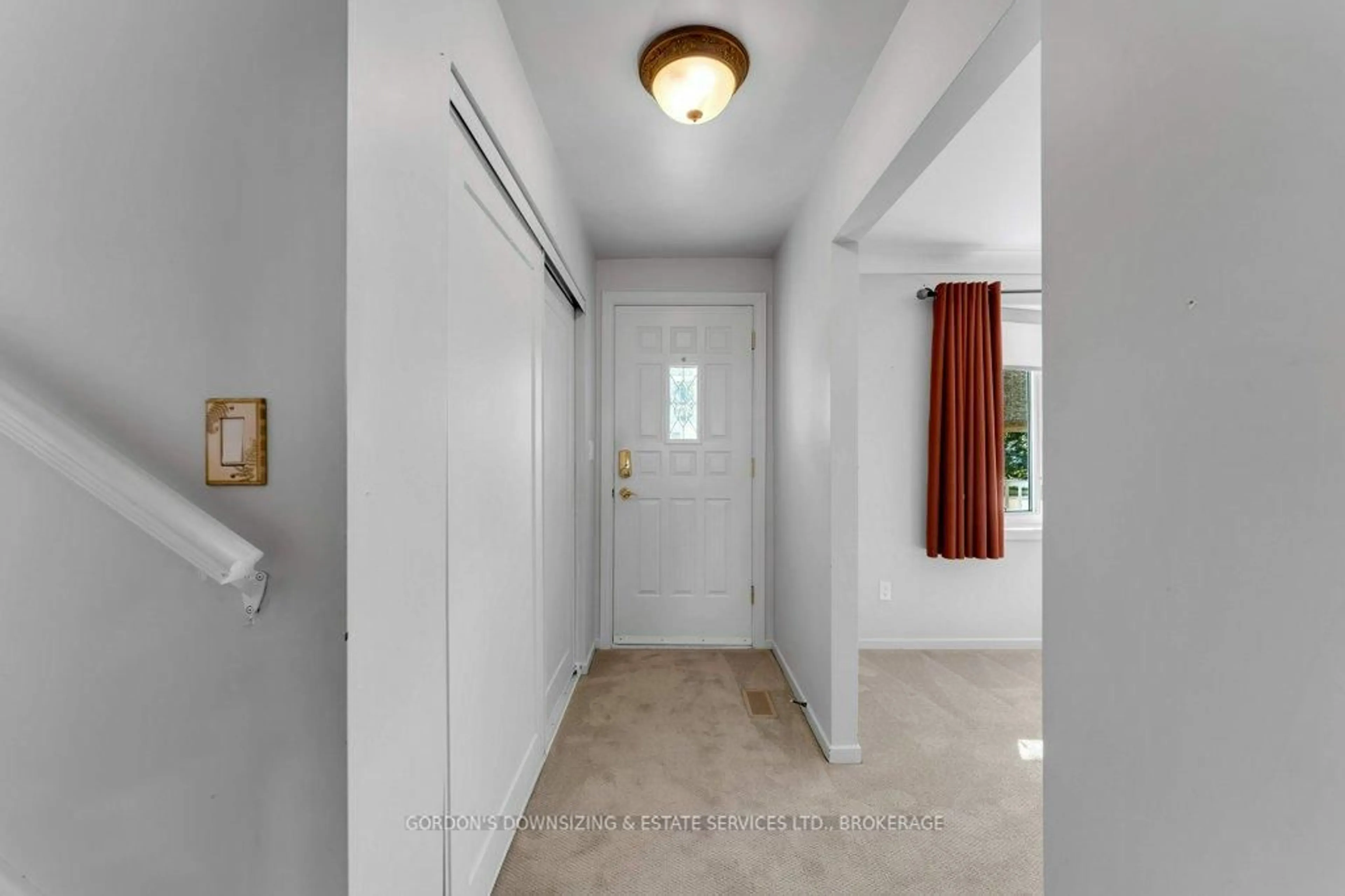 Indoor entryway for 869 Haverhill Dr, Kingston Ontario K7M 4V1