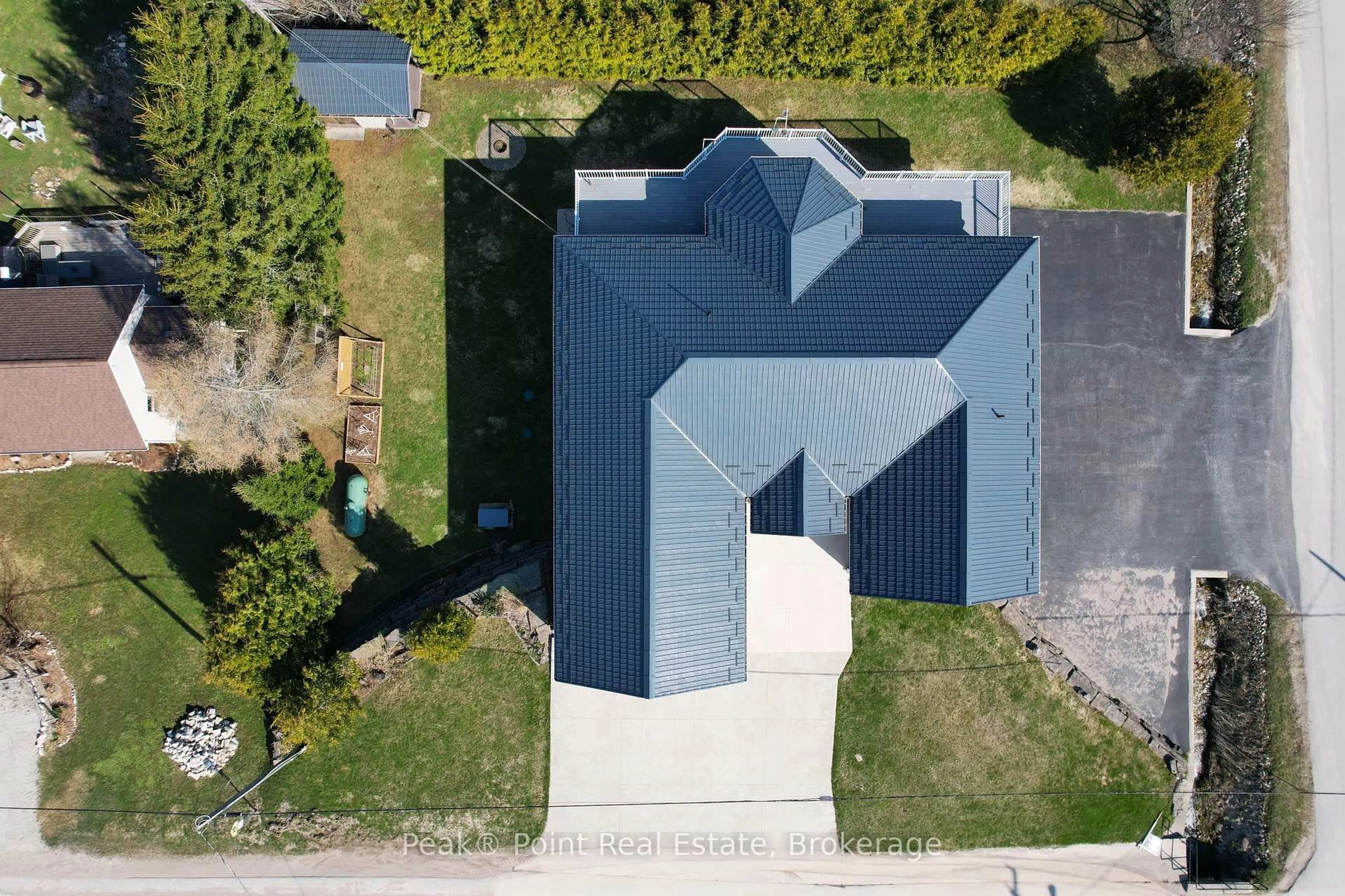 A pic from outside/outdoor area/front of a property/back of a property/a pic from drone, building for 20 Moore St, Northern Bruce Peninsula Ontario N0H 1W0