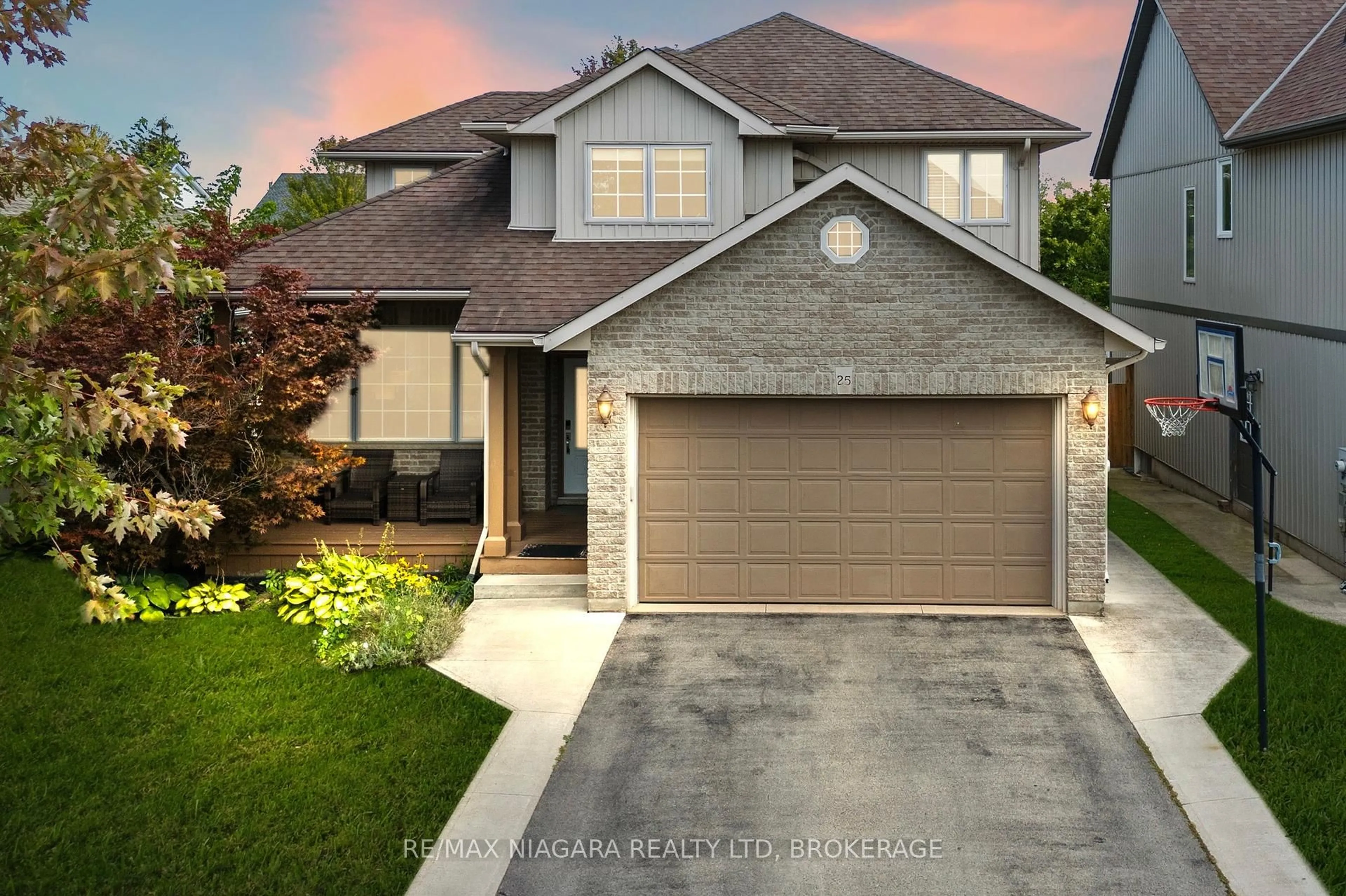 Home with brick exterior material, street for 25 Bianca Dr, Niagara-on-the-Lake Ontario L0S 1T0