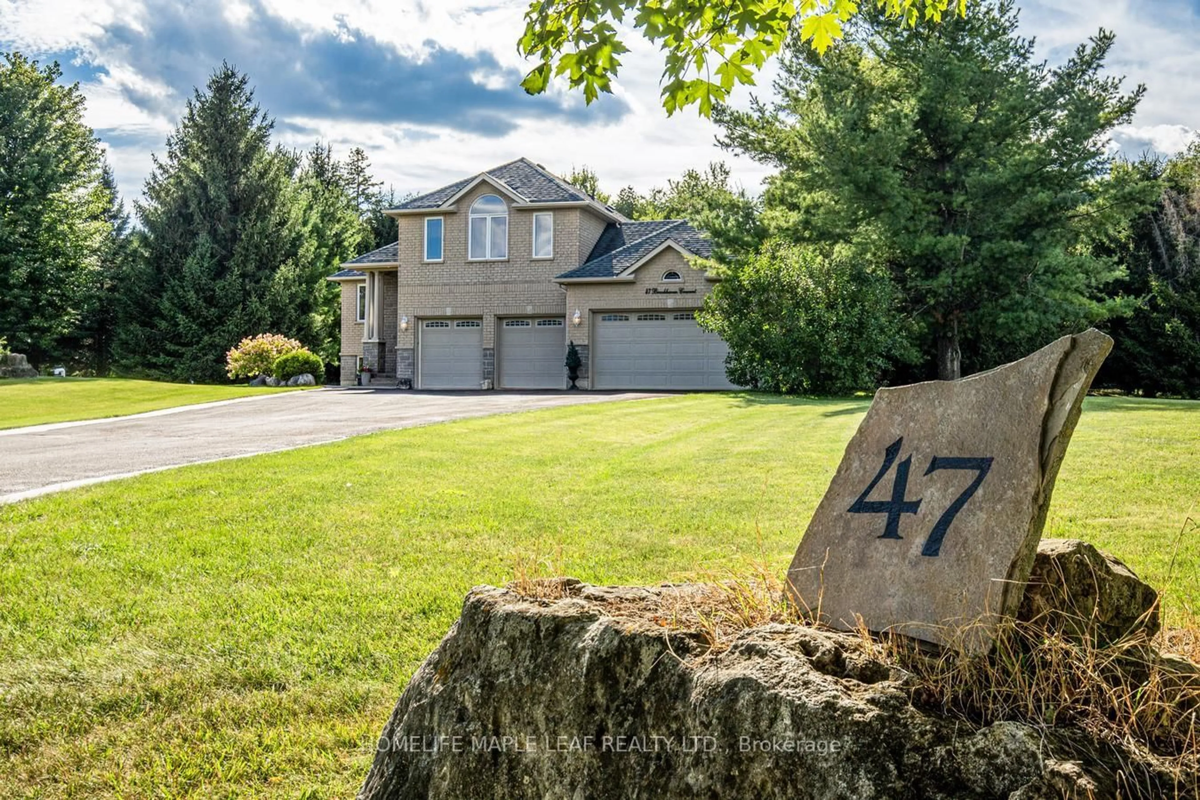 Home with vinyl exterior material, unknown for 47 Brookhaven Cres, East Garafraxa Ontario L9W 7M9