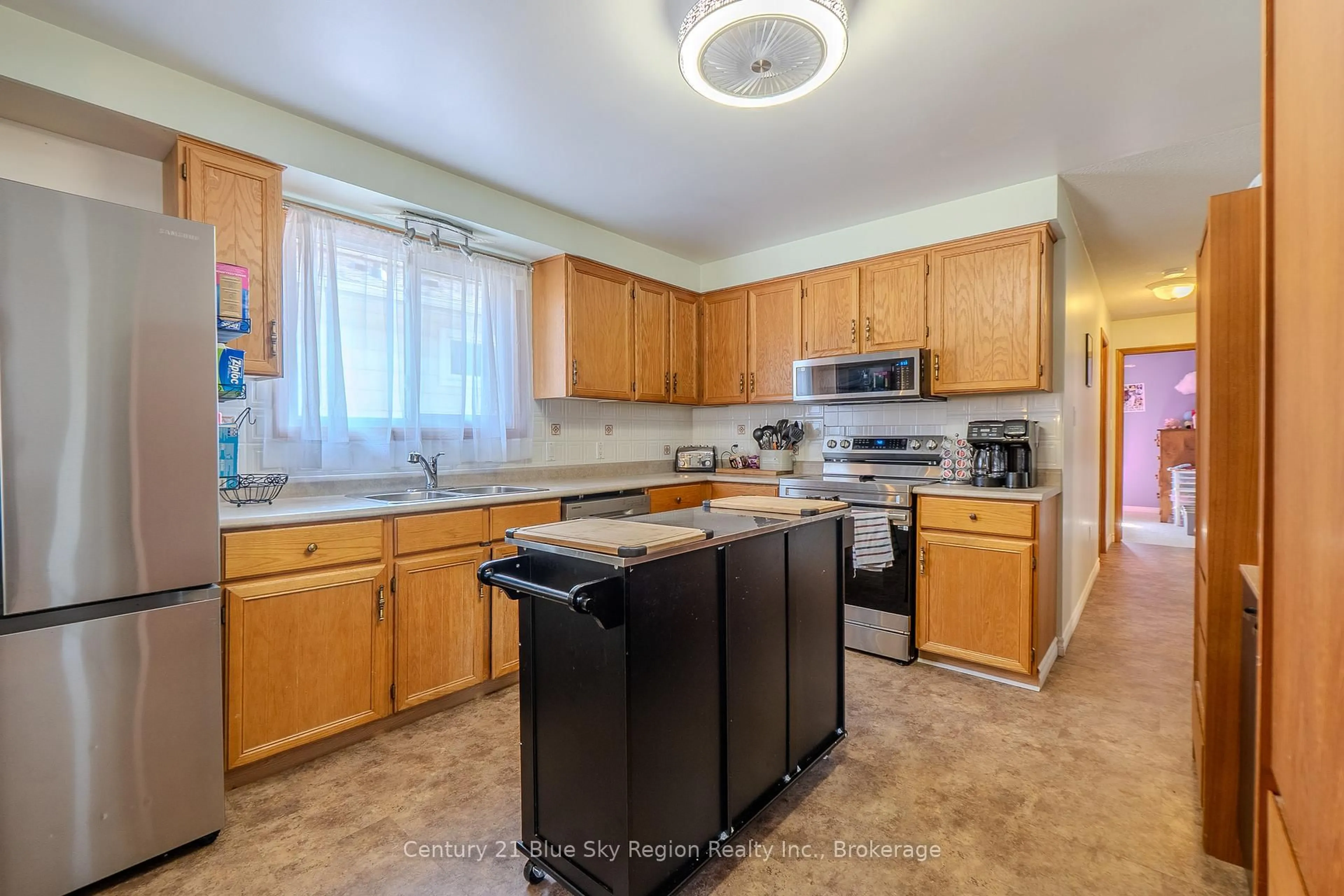 Standard kitchen, unknown for 143 Massey Dr, North Bay Ontario P1A 4G6