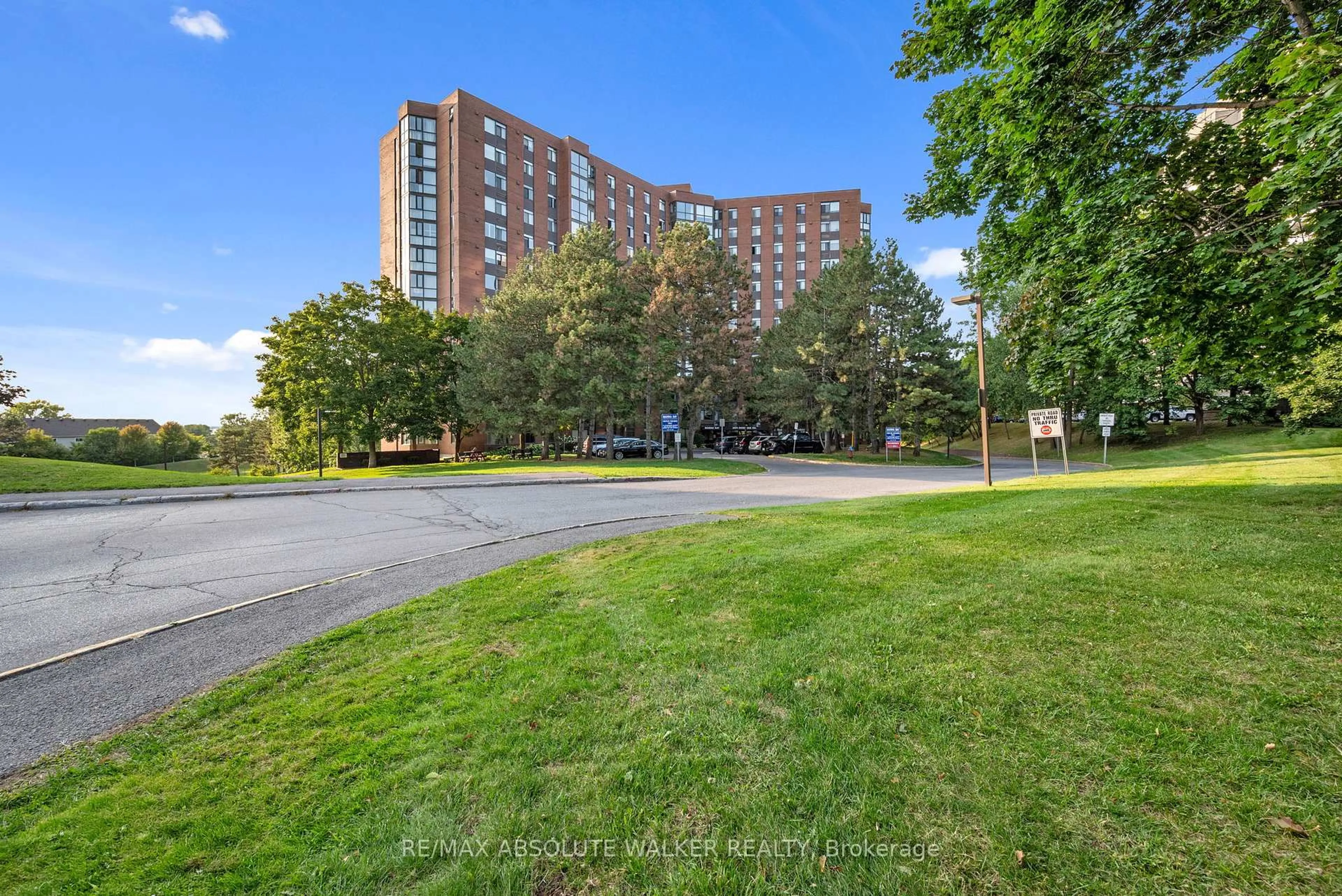 Unknown for 2871 Richmond Rd #414, Ottawa Ontario K2B 8M5
