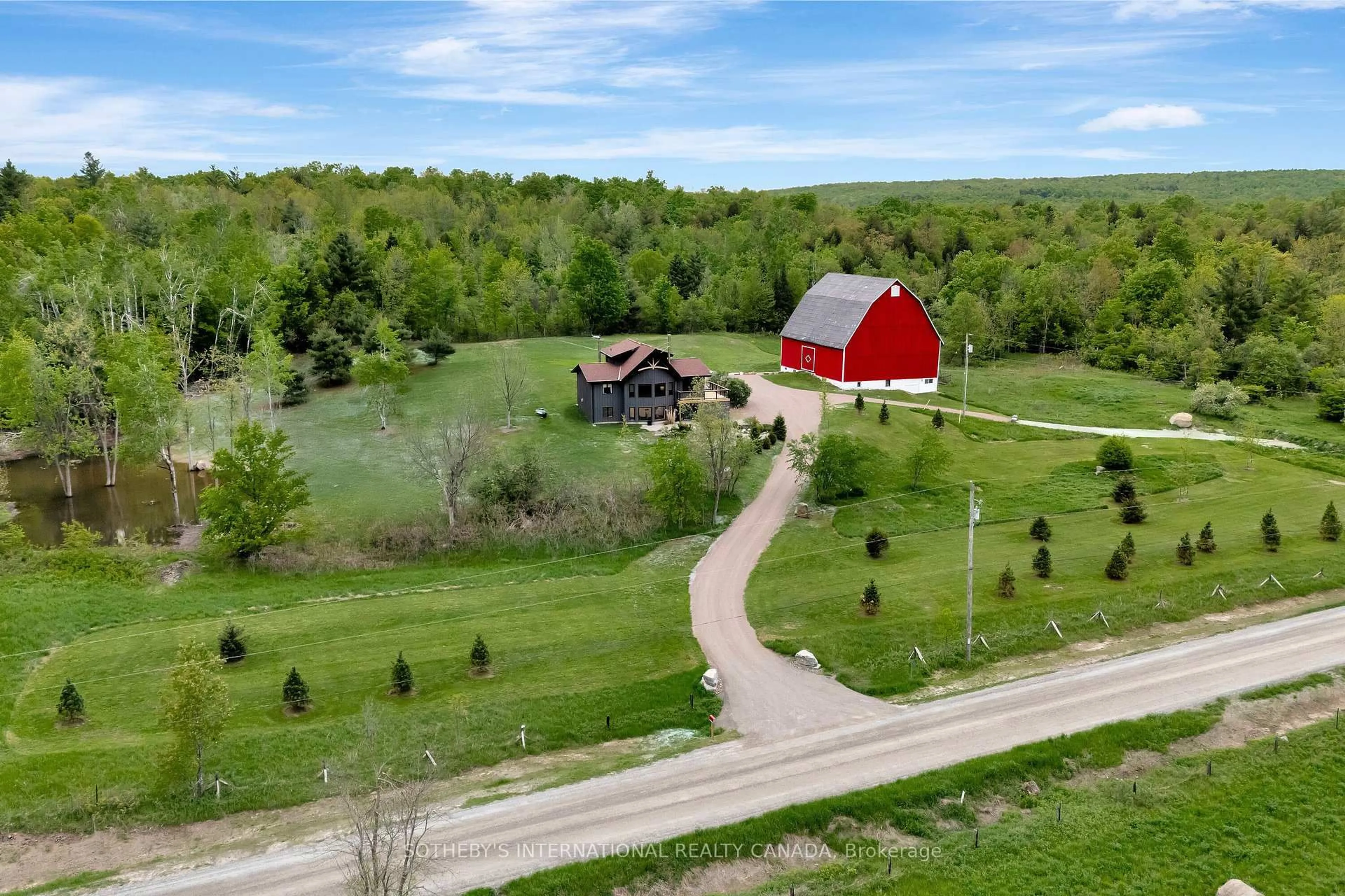 A pic from outside/outdoor area/front of a property/back of a property/a pic from drone, unknown for 2965 Centre Line Rd, Limoges Ontario K0K 2M0