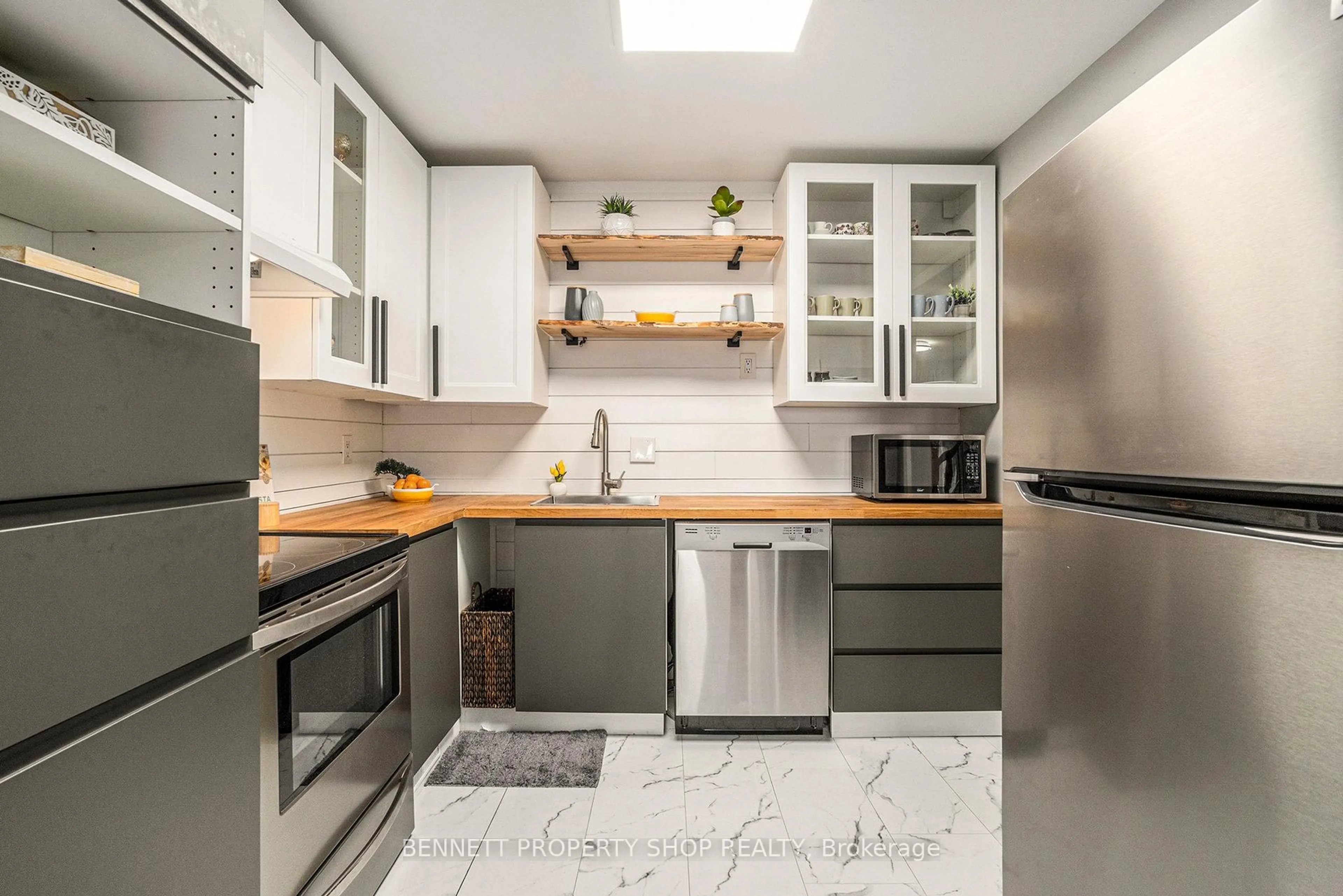 Contemporary kitchen, ceramic/tile floor for 43 Roblyn Way, Ottawa Ontario K2G 5Z5