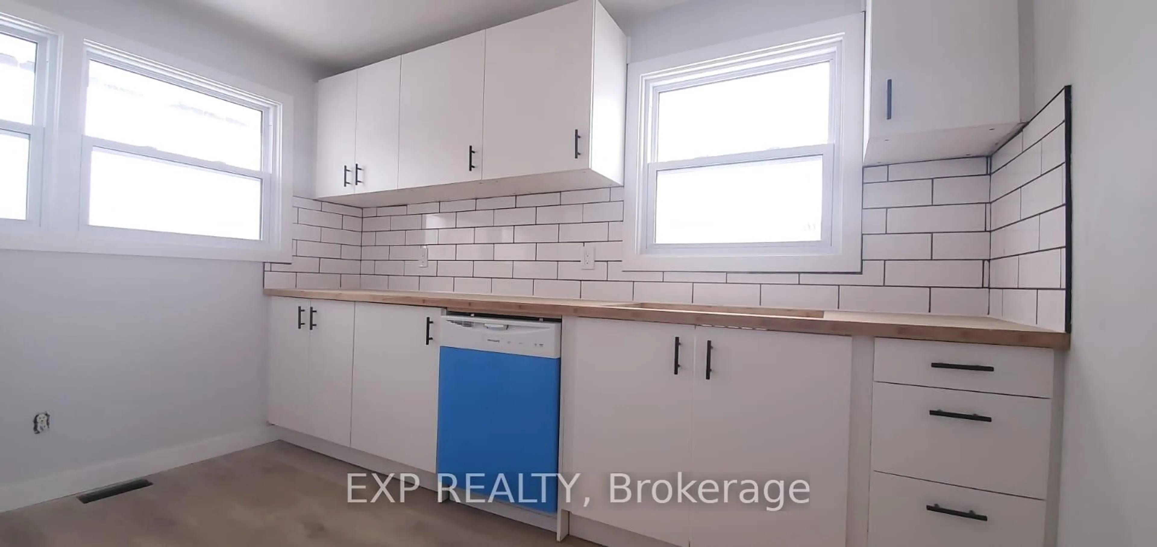 Standard kitchen, unknown for 167 Stanley St, Belleville Ontario K8N 3Z9