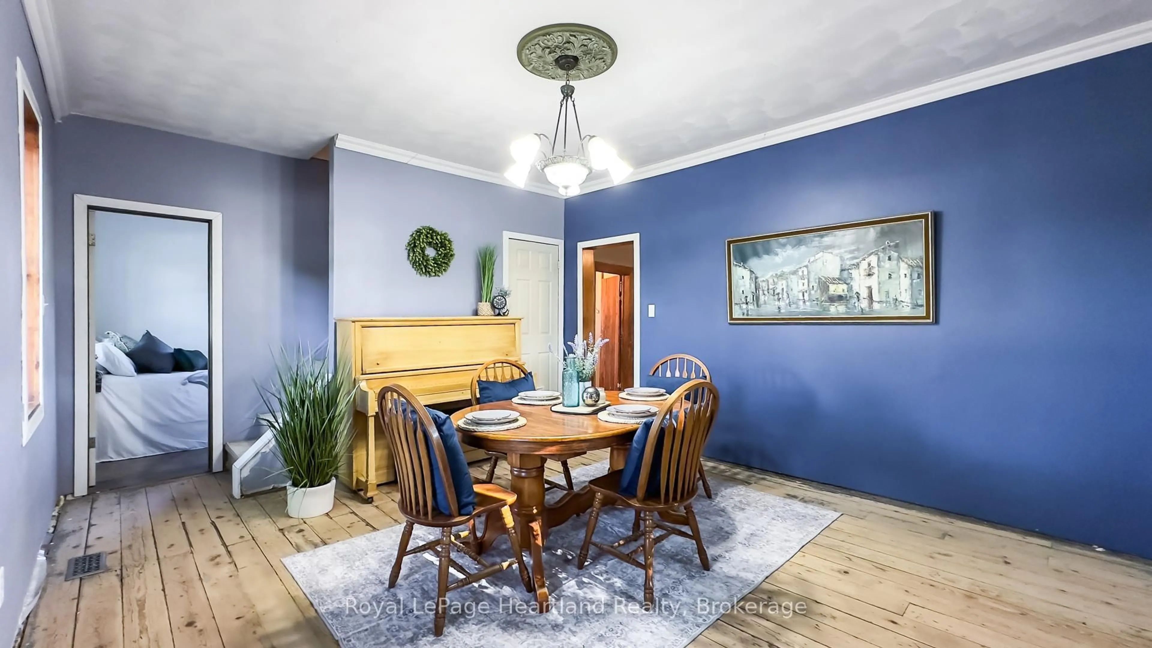 Dining room, wood/laminate floor for 300 Blyth Rd, North Huron Ontario N0M 1H0